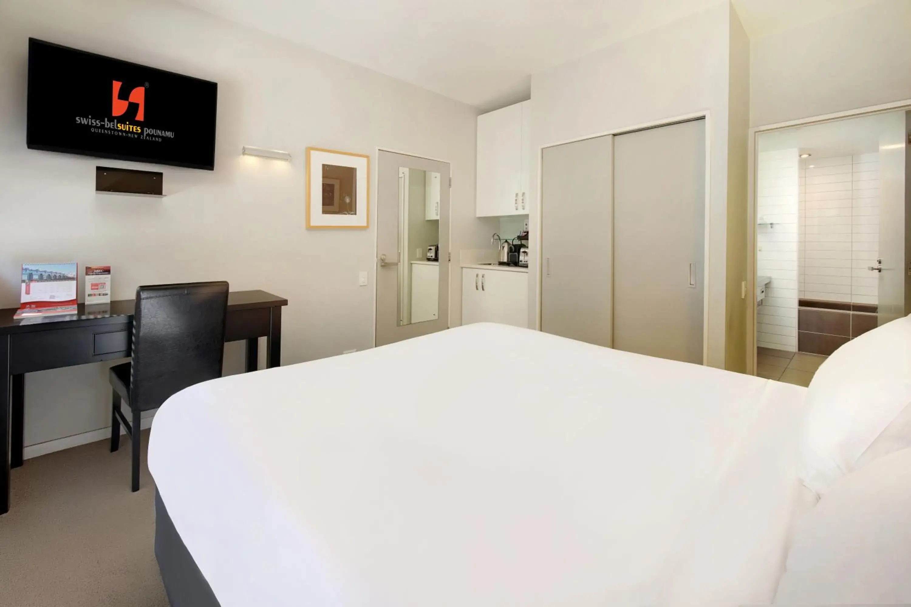 Bed in Swiss-Belsuites Pounamu Queenstown Bed in Swiss-Belsuites Pounamu Queenstown