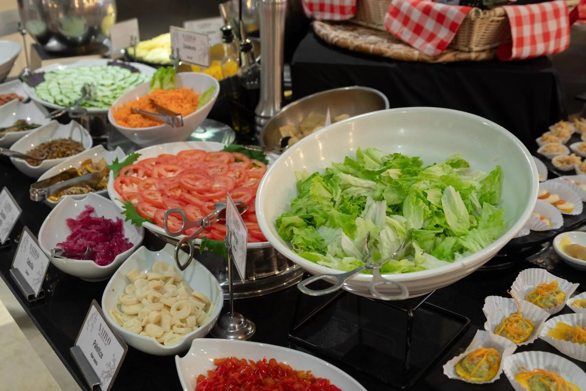 Restaurant/places to eat in Holiday Inn Bogota Airport by IHG