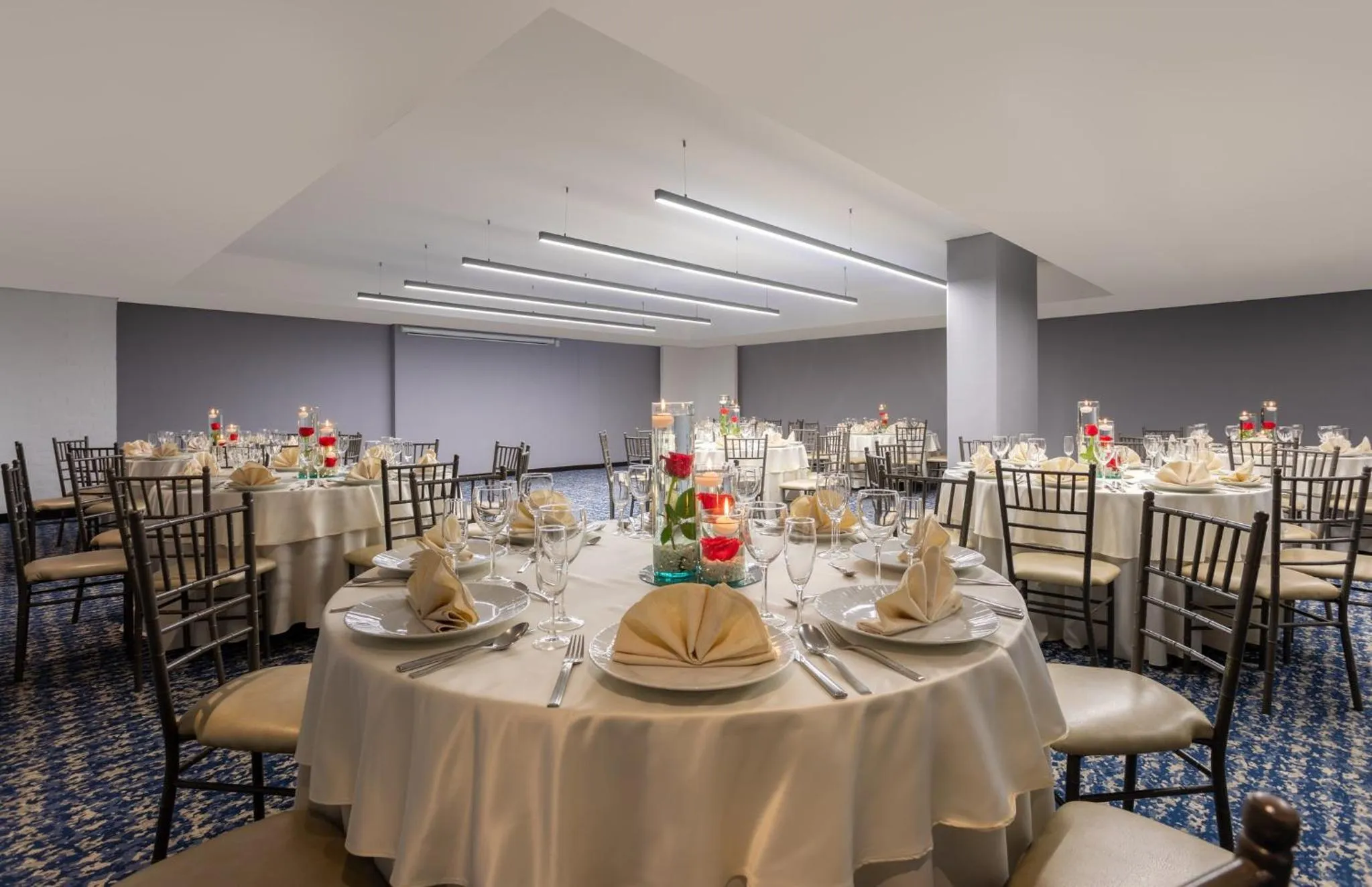 Meeting/conference room in Holiday Inn Bogota Airport by IHG