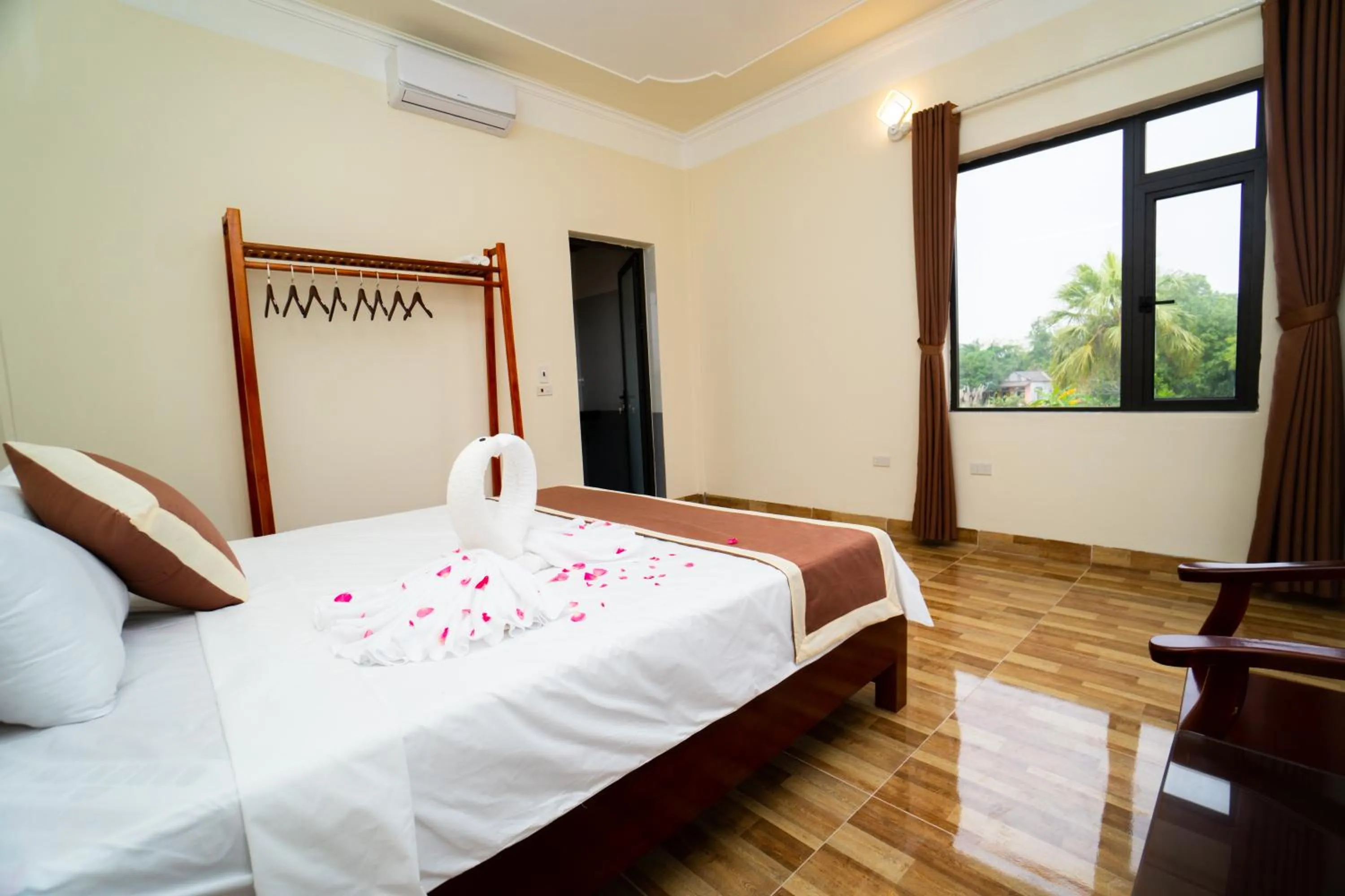 Bed in Sunny Trang An homestay