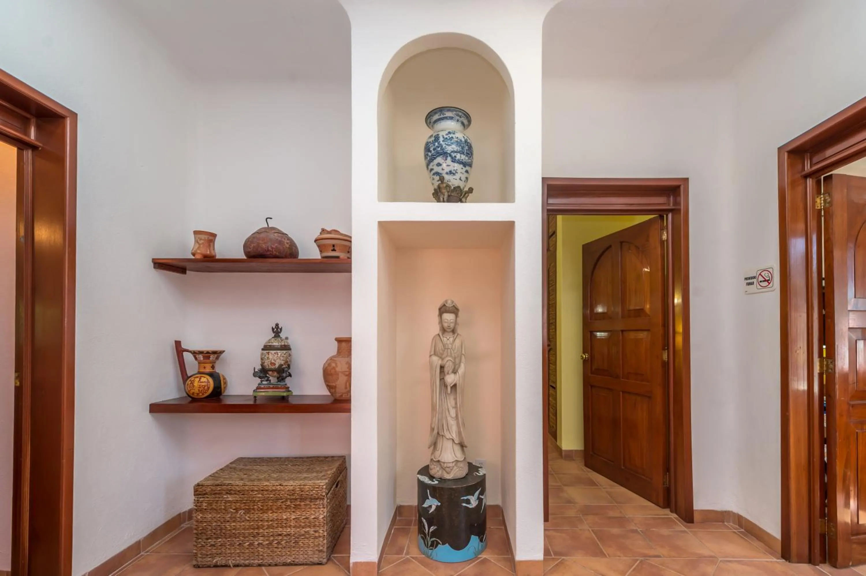 Photo of the whole room in Casa Gatos