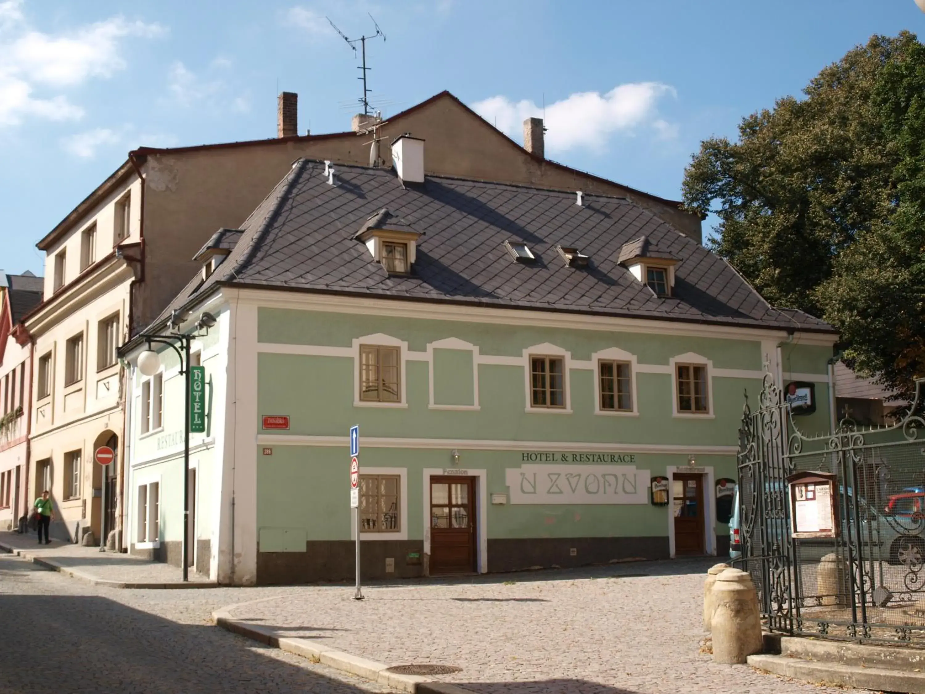 Hotel U Zvonu Hotel U Zvonu