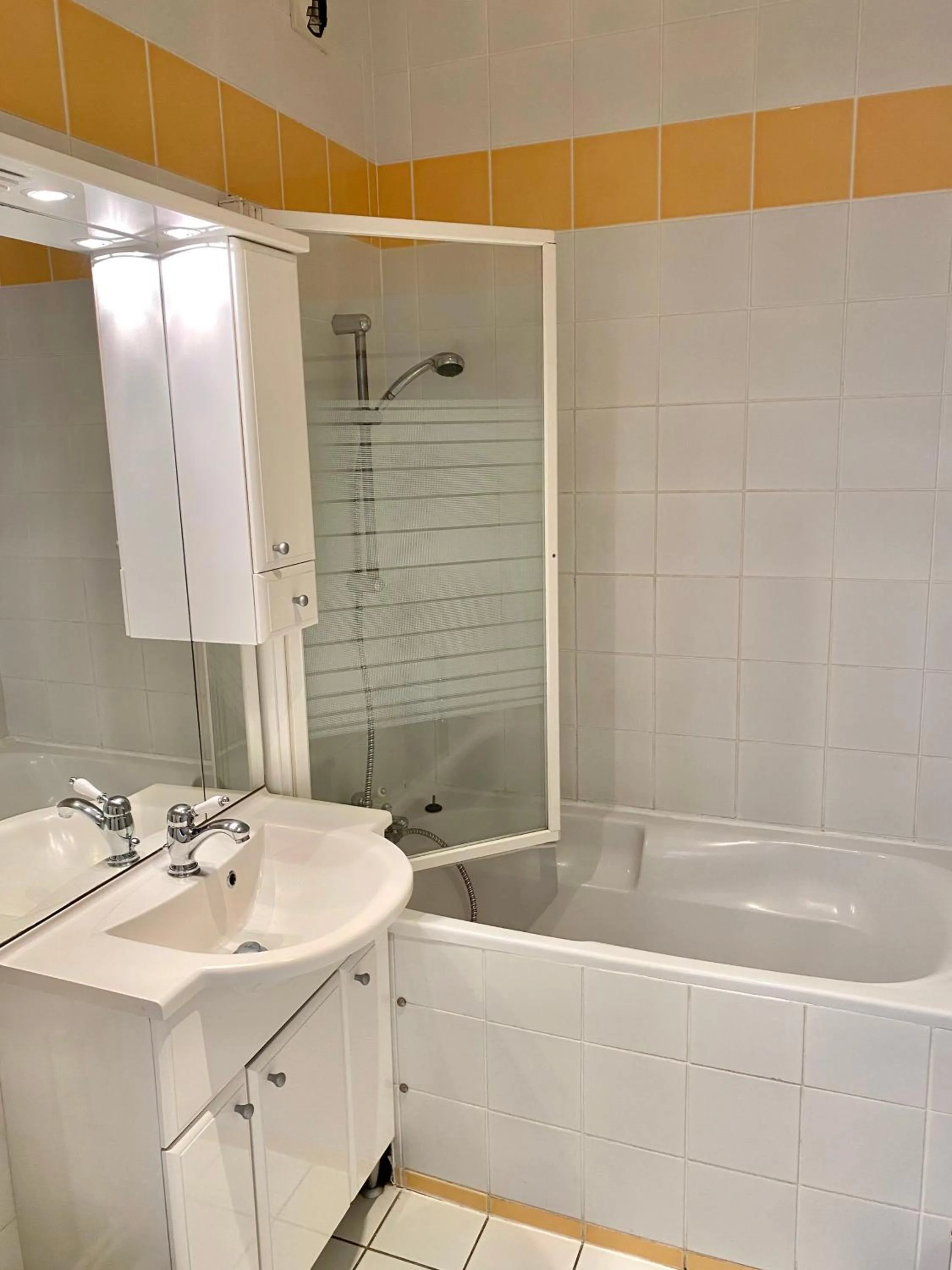 Bathroom in Tilleul Plaza Résidence
