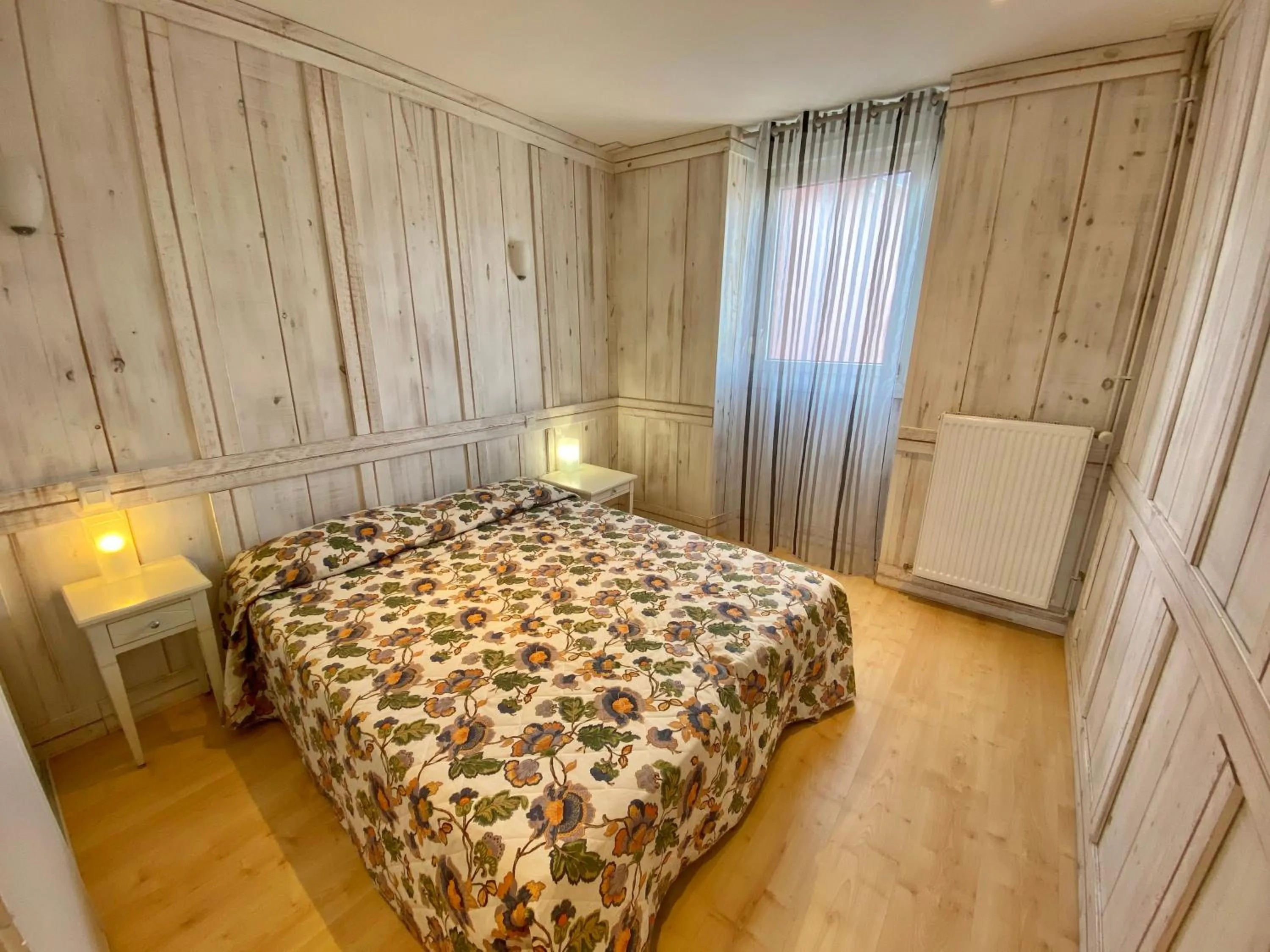 Photo of the whole room, Bed in Tilleul Plaza Résidence