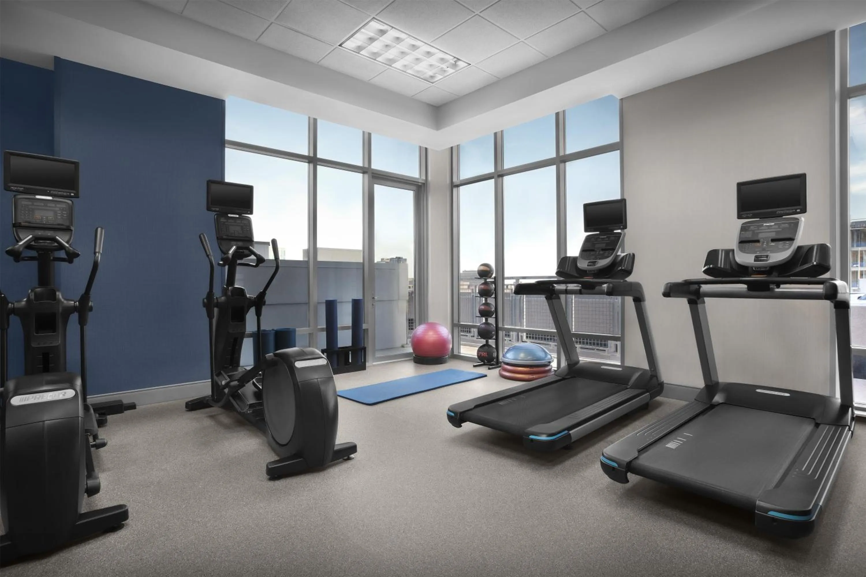 Fitness centre/facilities in Hampton Inn and Suites Austin University Capitol
