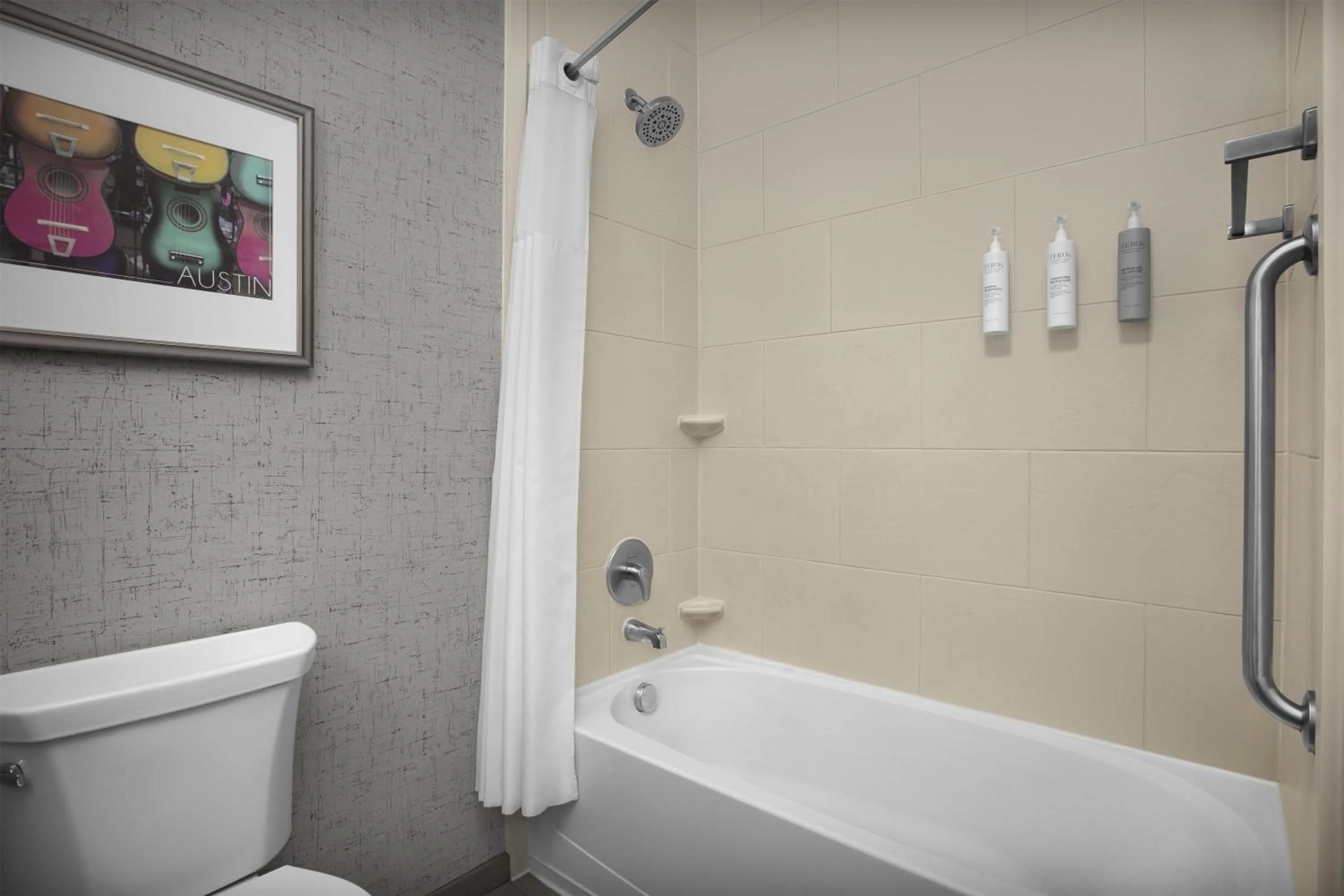 Bathroom in Hampton Inn and Suites Austin University Capitol