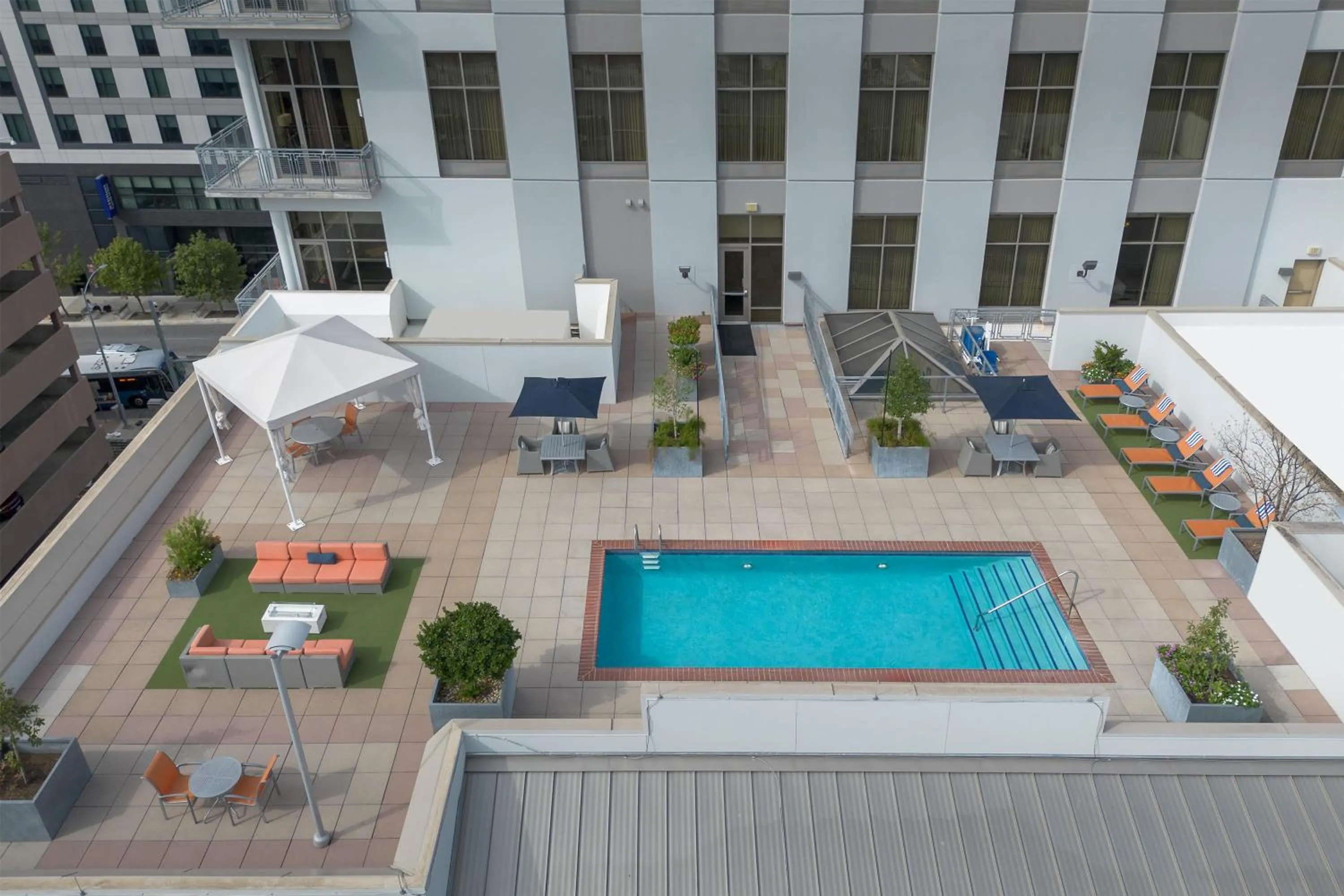Pool view in Hampton Inn and Suites Austin University Capitol
