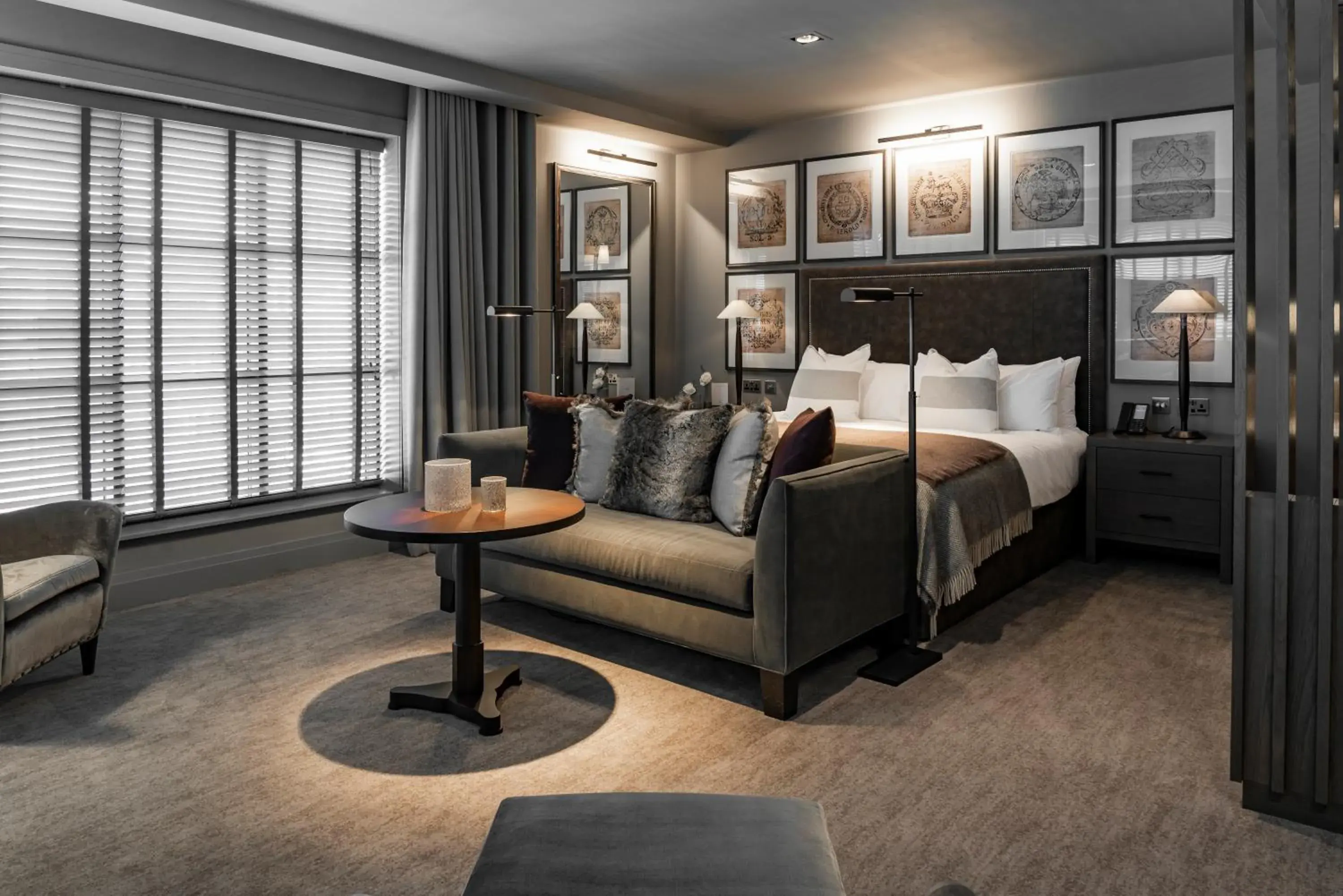 Seating area, Bed in Dakota Manchester Seating area, Bed in Dakota Manchester