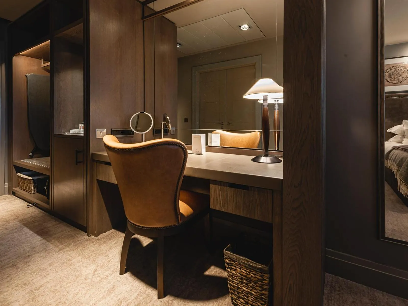 Seating area, Bed in Dakota Manchester