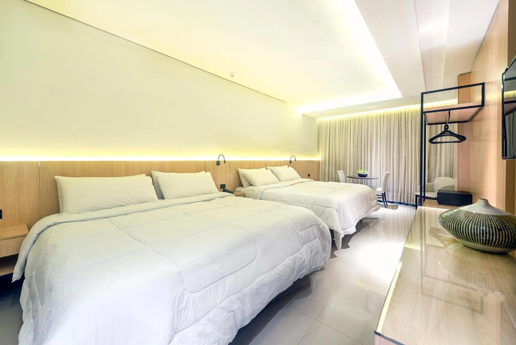 Bed in Rafain Palace Hotel & Convention Center