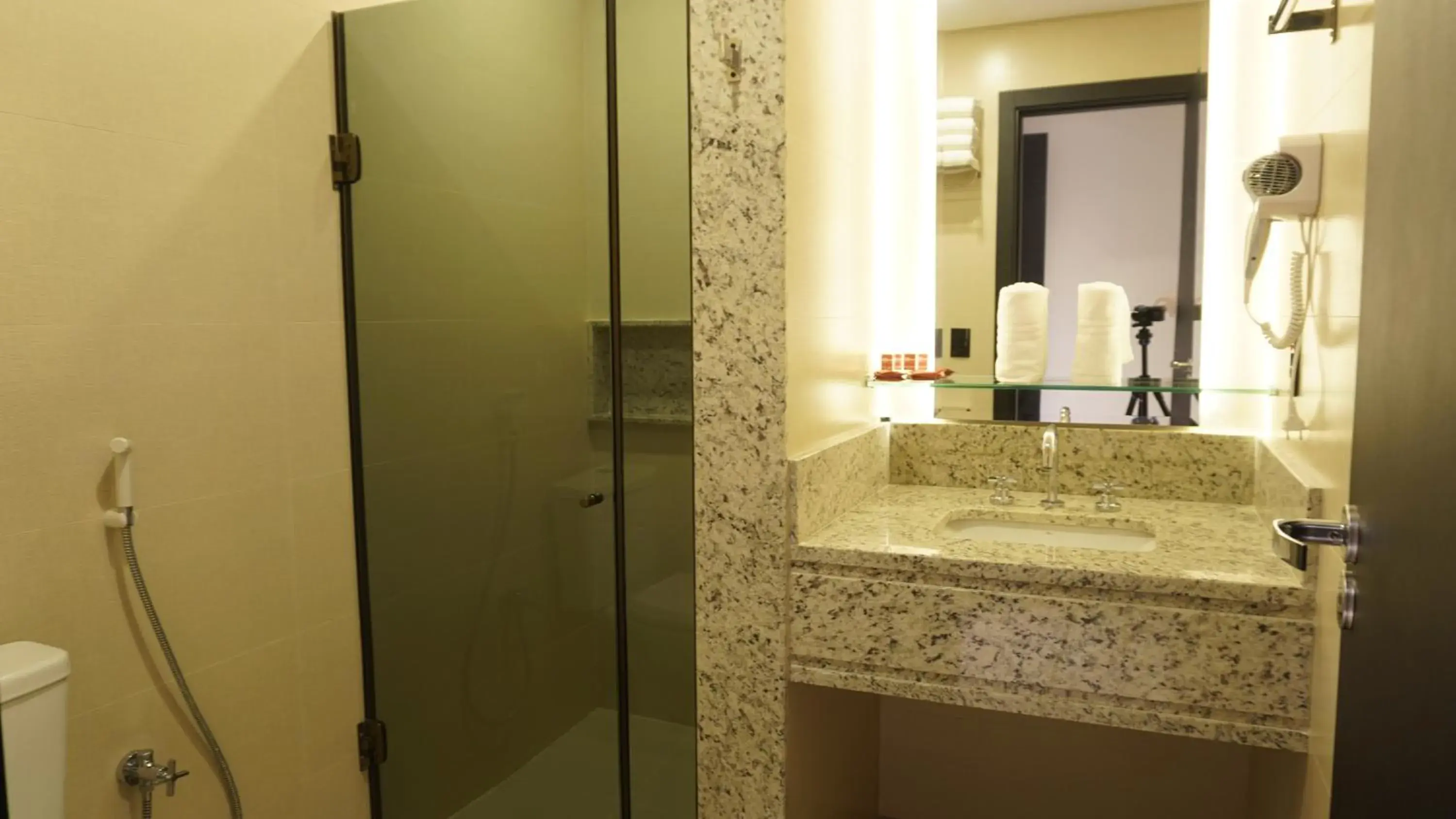 Premium Double or Twin Room in Rafain Palace Hotel & Convention Center Premium Double or Twin Room in Rafain Palace Hotel & Convention Center