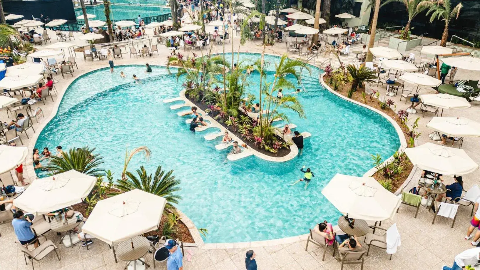 Swimming pool in Rafain Palace Hotel & Convention Center Swimming pool in Rafain Palace Hotel & Convention Center