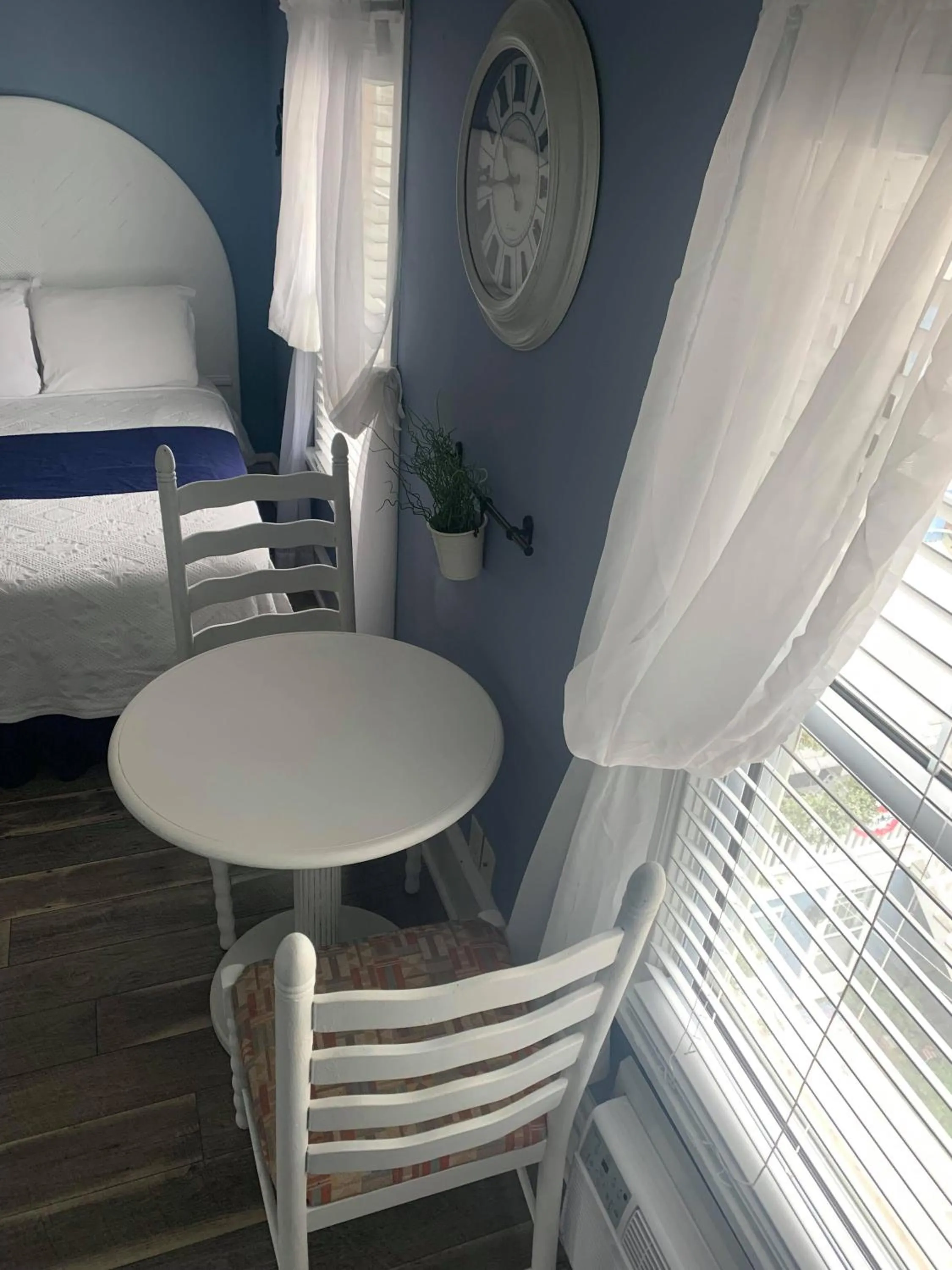 Bed in Ocean Manor 1100 Inn