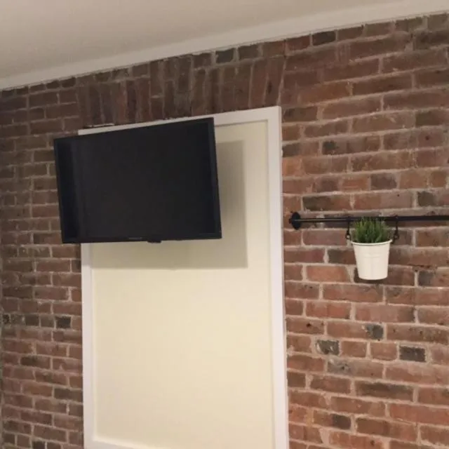 TV and multimedia in Ocean Manor 1100 Inn