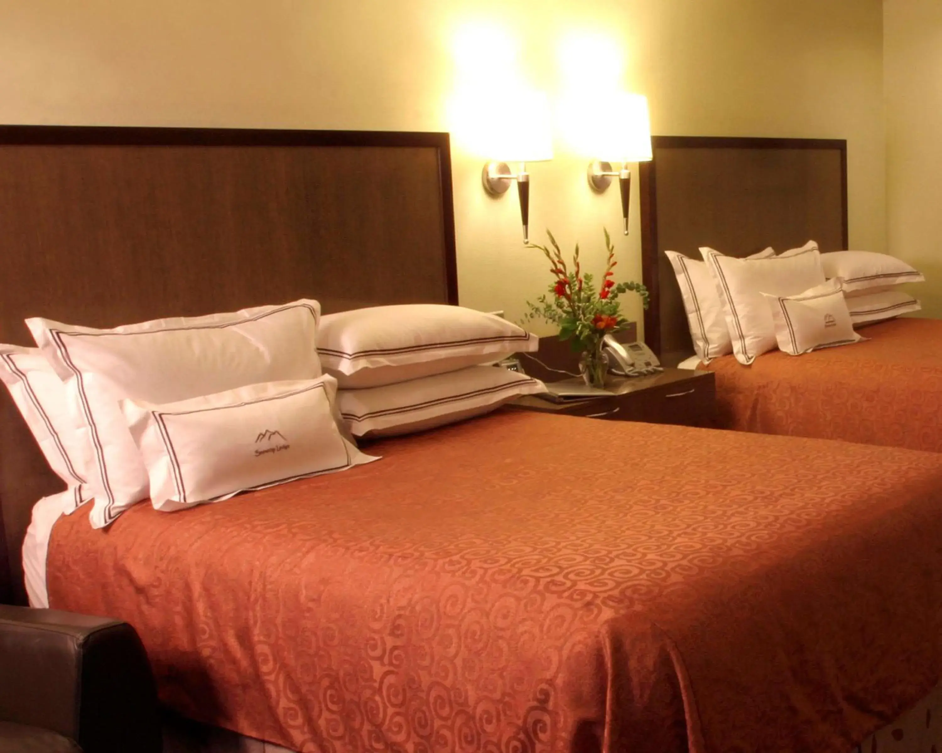 Photo of the whole room, Bed in Best Western Snowcap Lodge Photo of the whole room, Bed in Best Western Snowcap Lodge