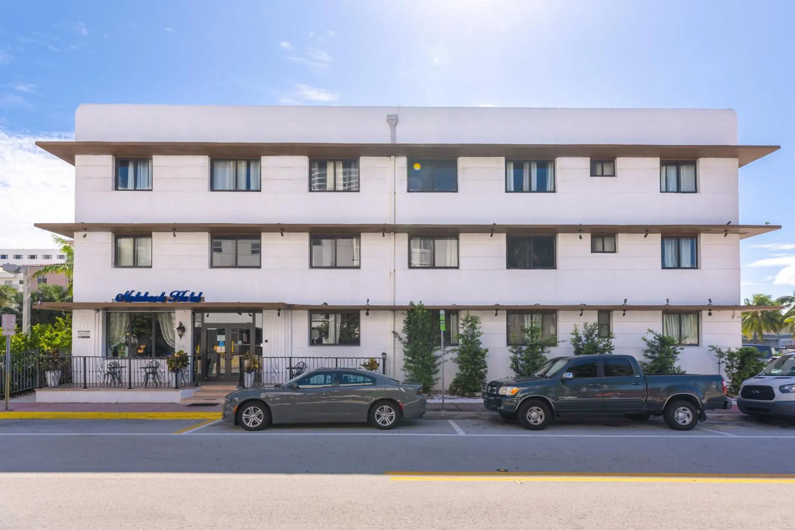 Facade/entrance in Notebook Miami Beach Facade/entrance in Notebook Miami Beach