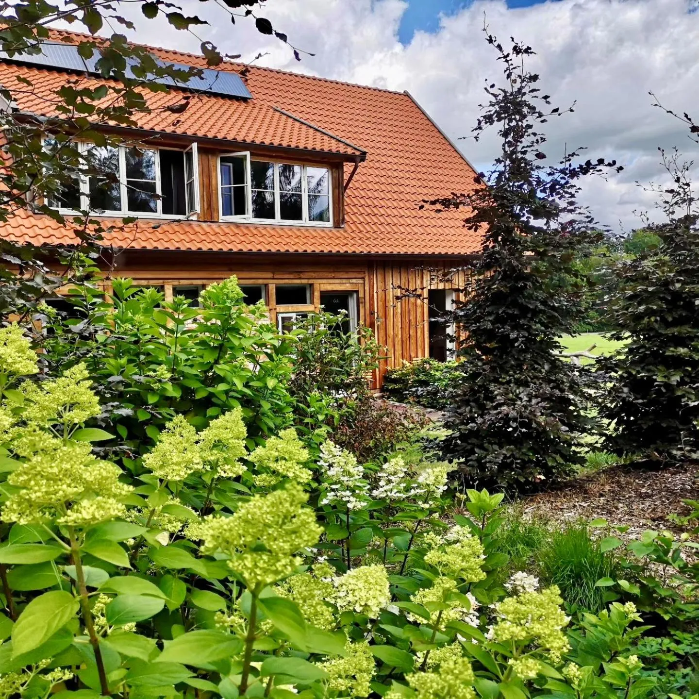 Garden in Nordenholzer Hofhotel
