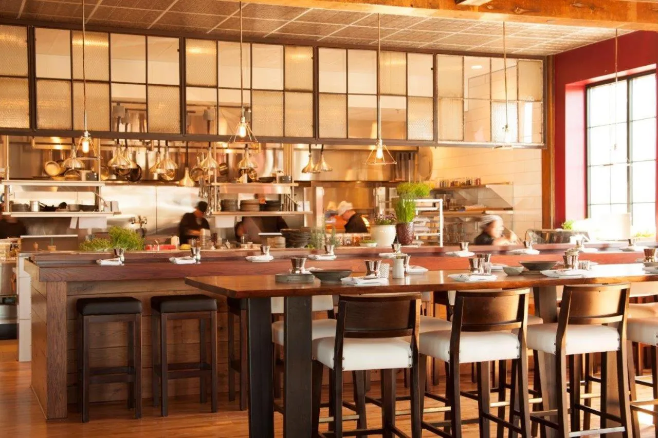 Restaurant/places to eat in The Delafield Hotel