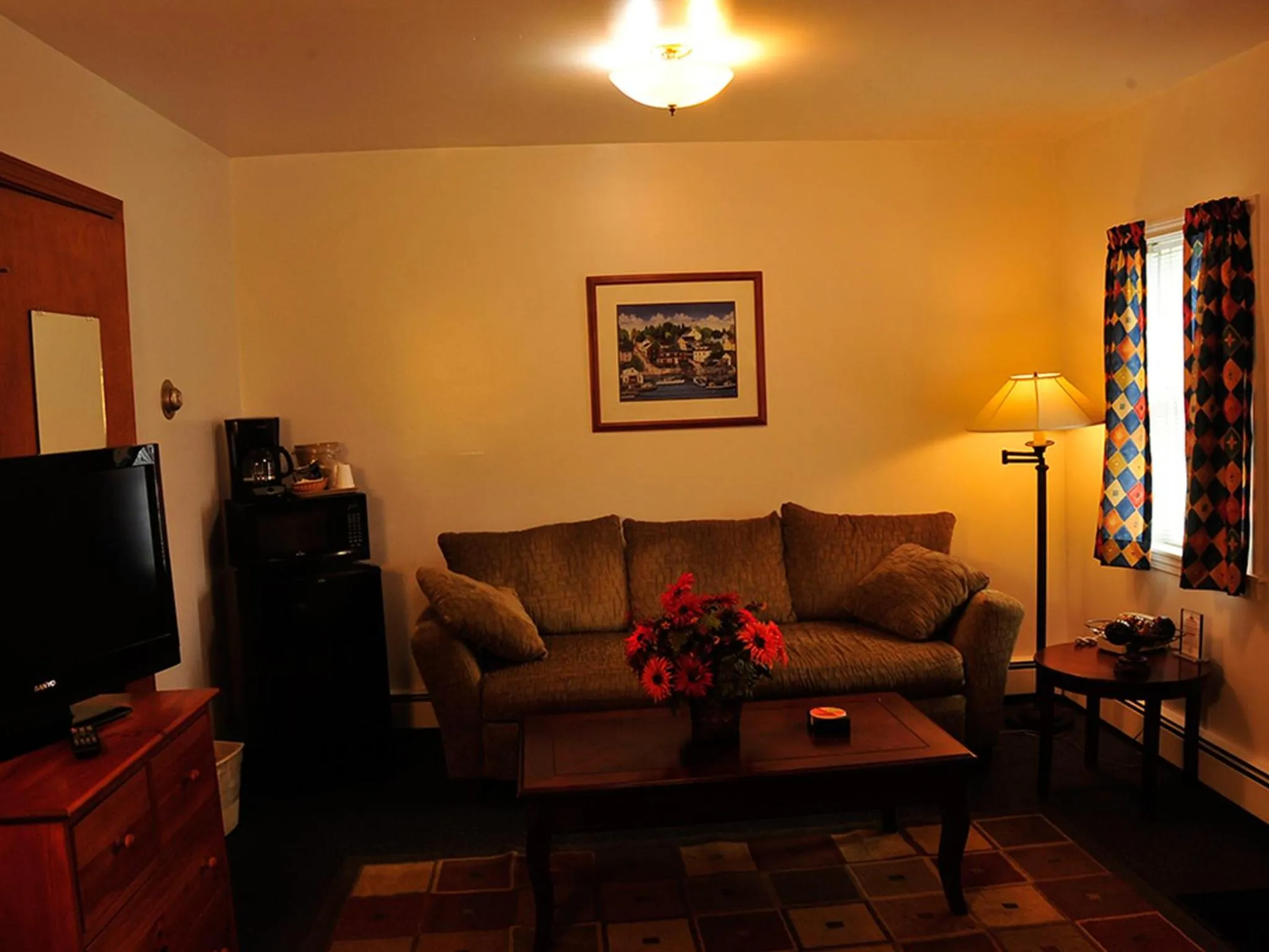 Living room in Willows Motel