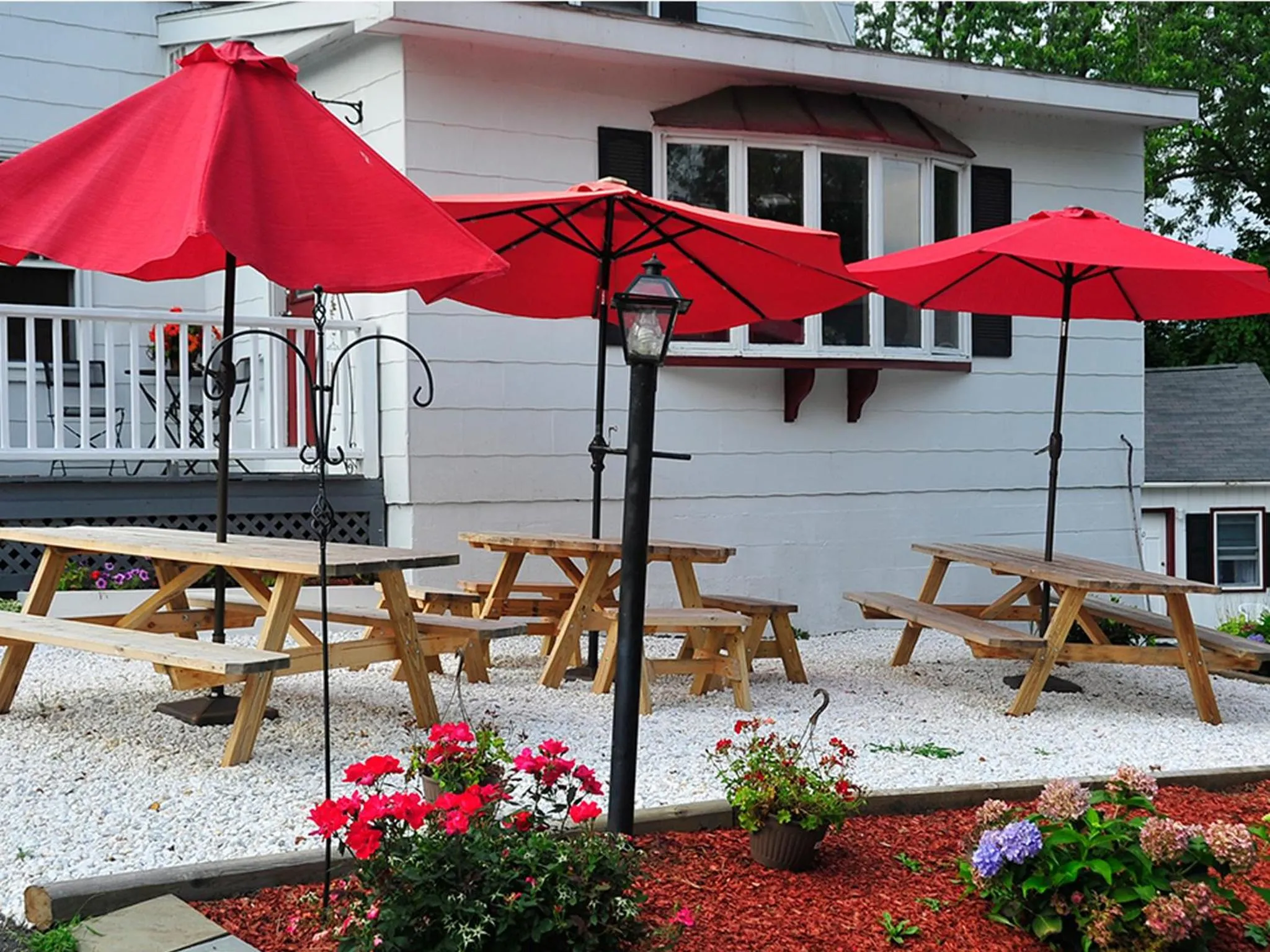 Patio in Willows Motel