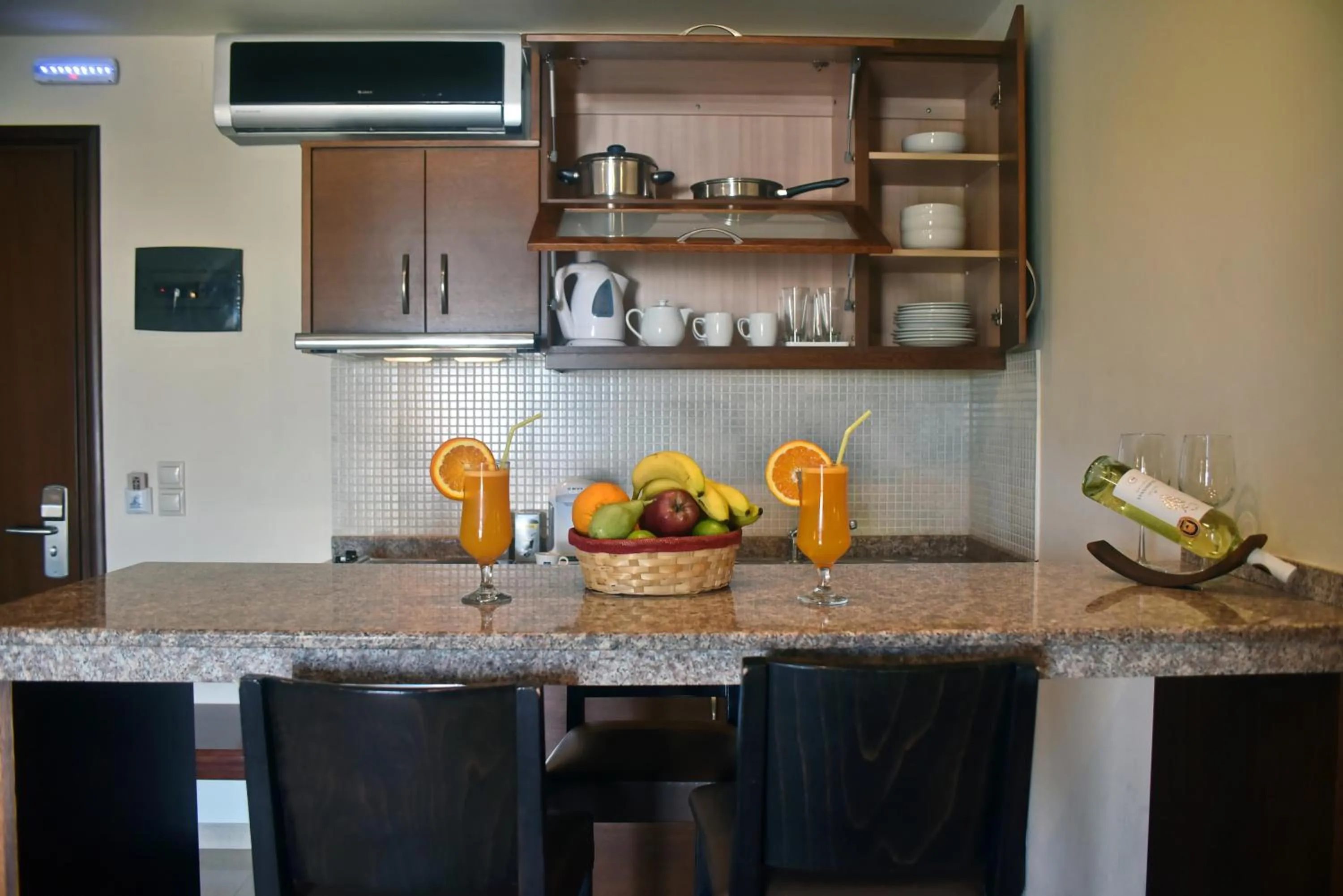 Coffee/tea facilities in 24 Seven Boutique Hotel