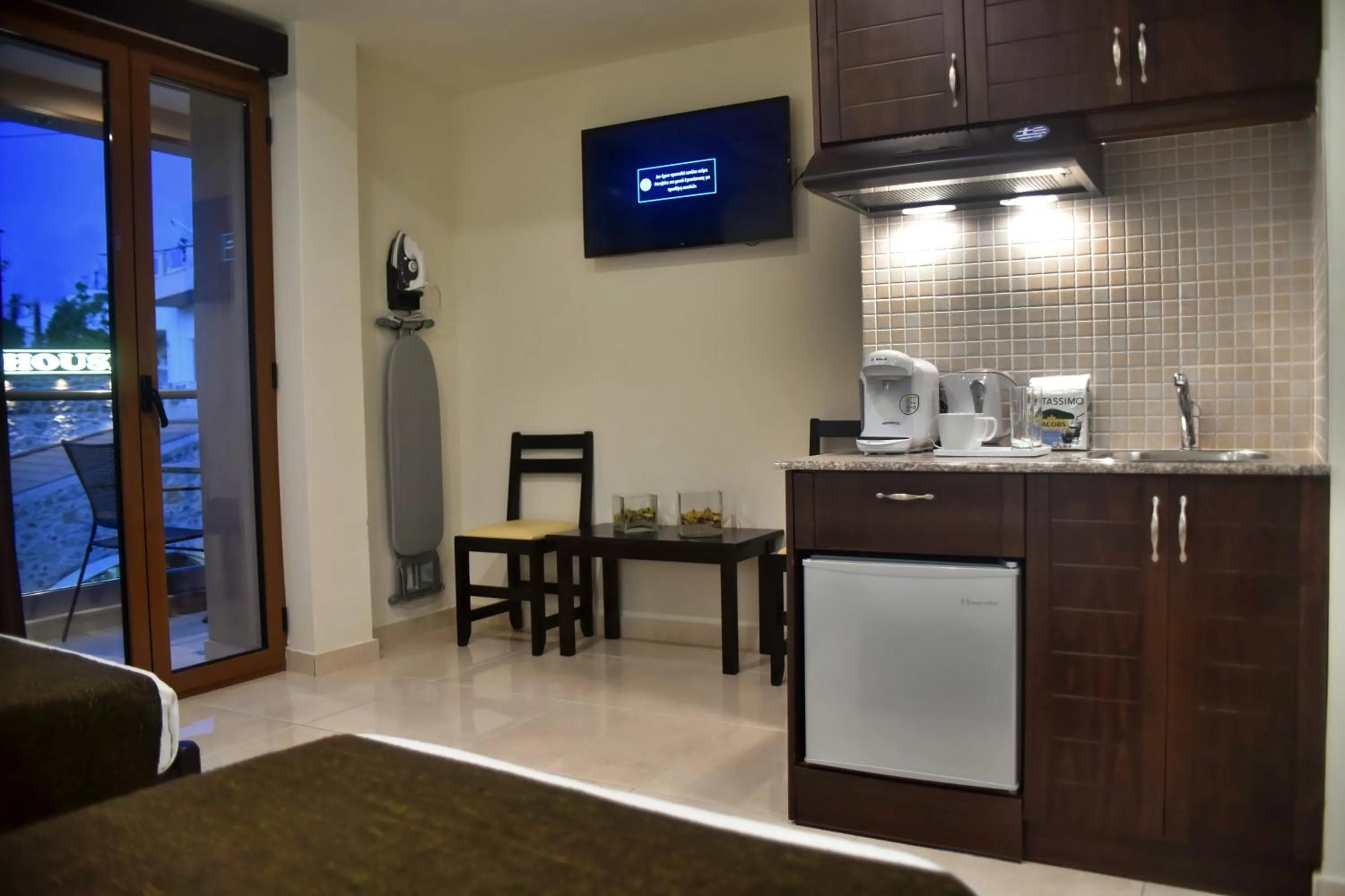 Coffee/tea facilities in 24 Seven Boutique Hotel