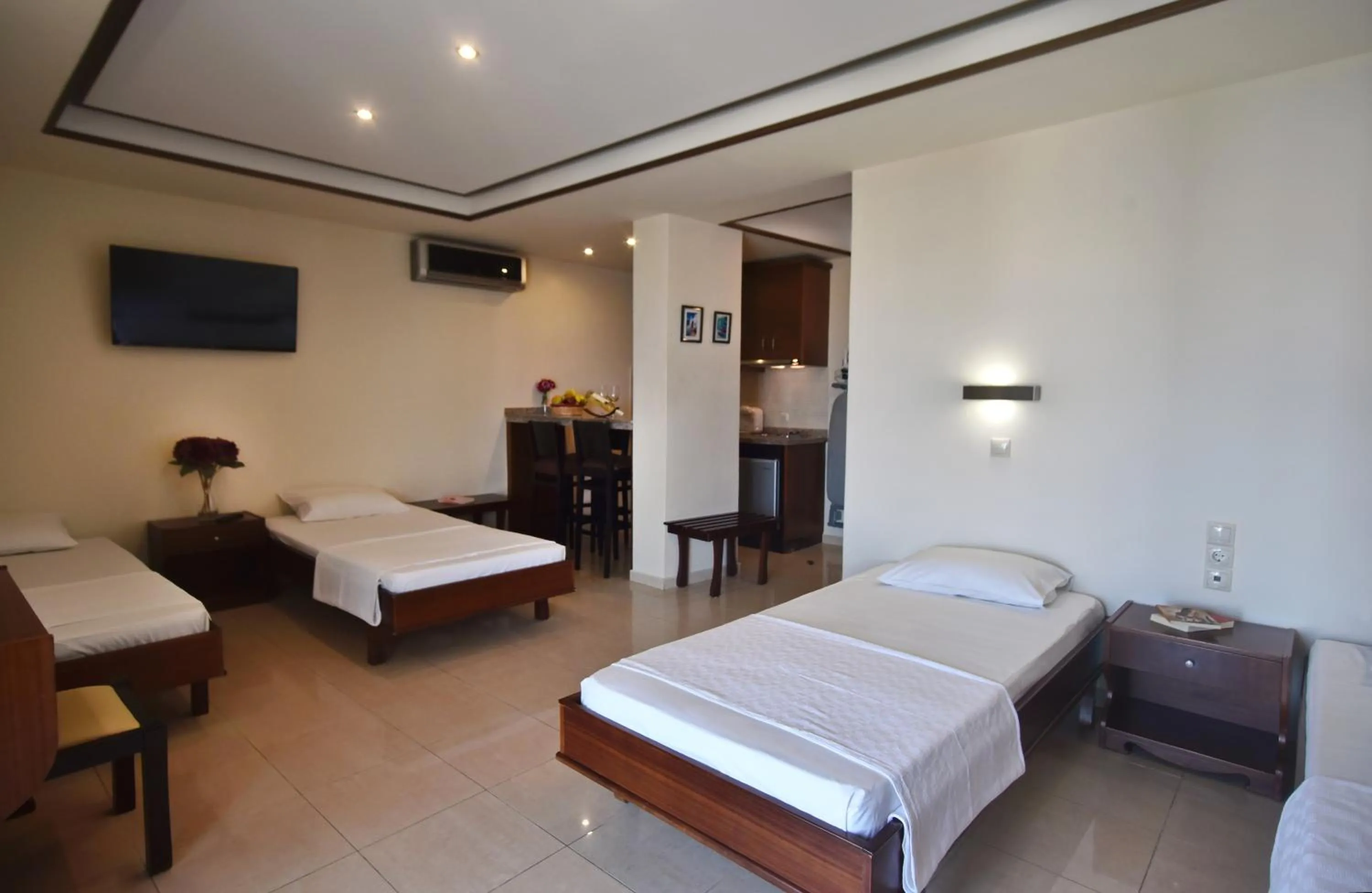 TV and multimedia, Bed in 24 Seven Boutique Hotel