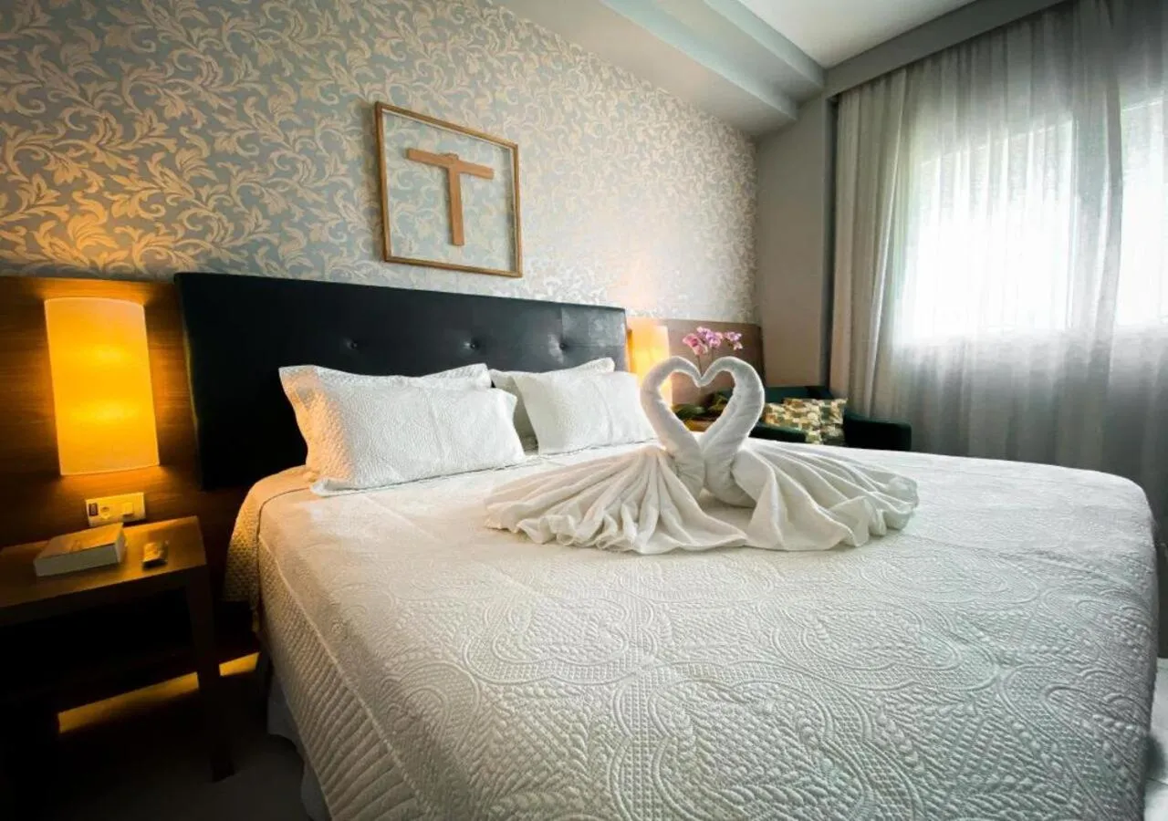 Bedroom, Bed in Hotel Rainha do Brasil