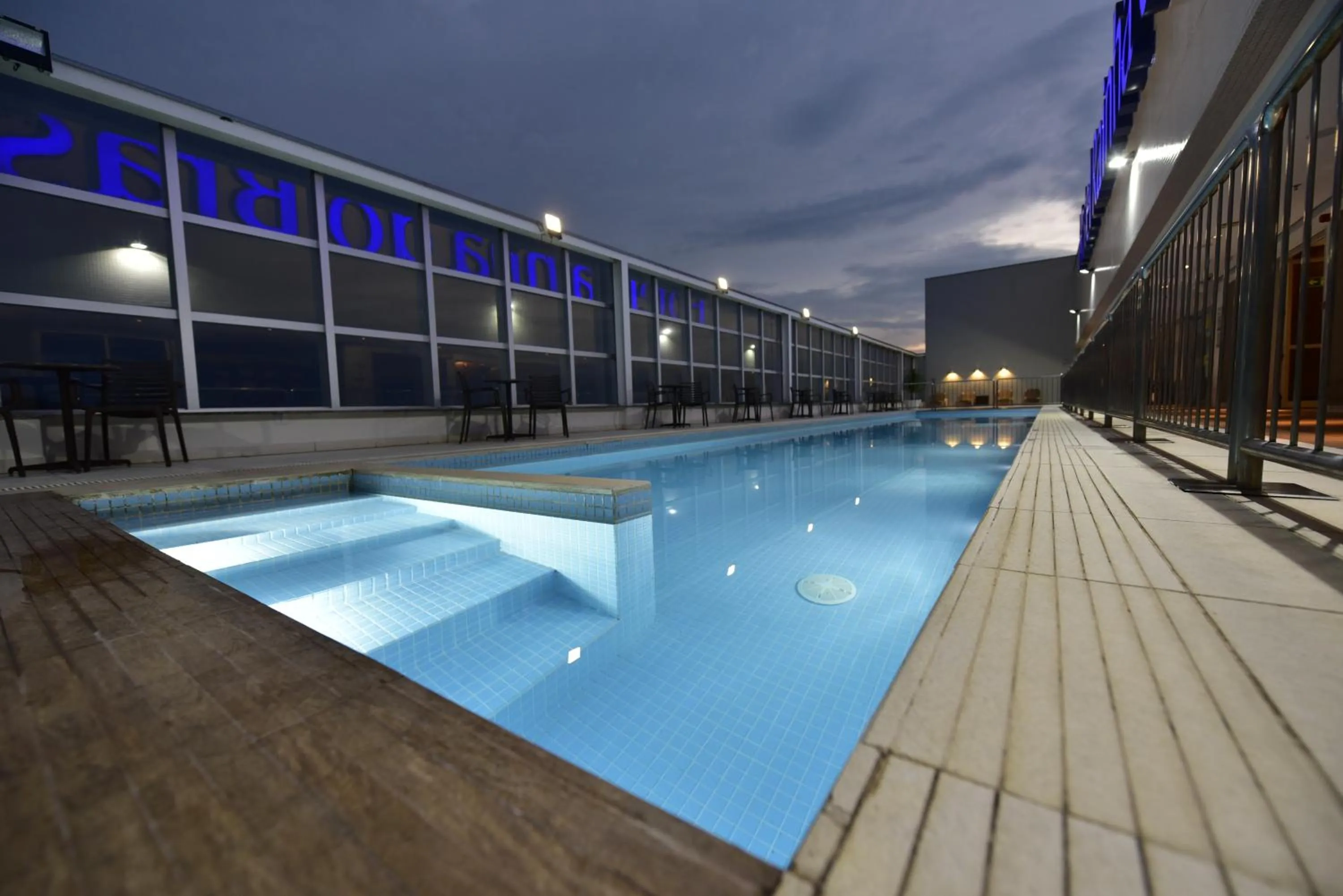 Swimming pool in Hotel Rainha do Brasil
