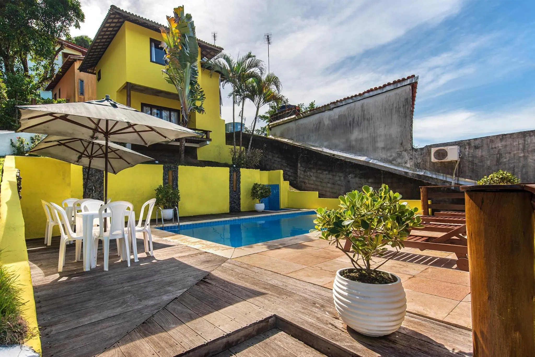 Swimming pool in Areia Branca Apart Hotel