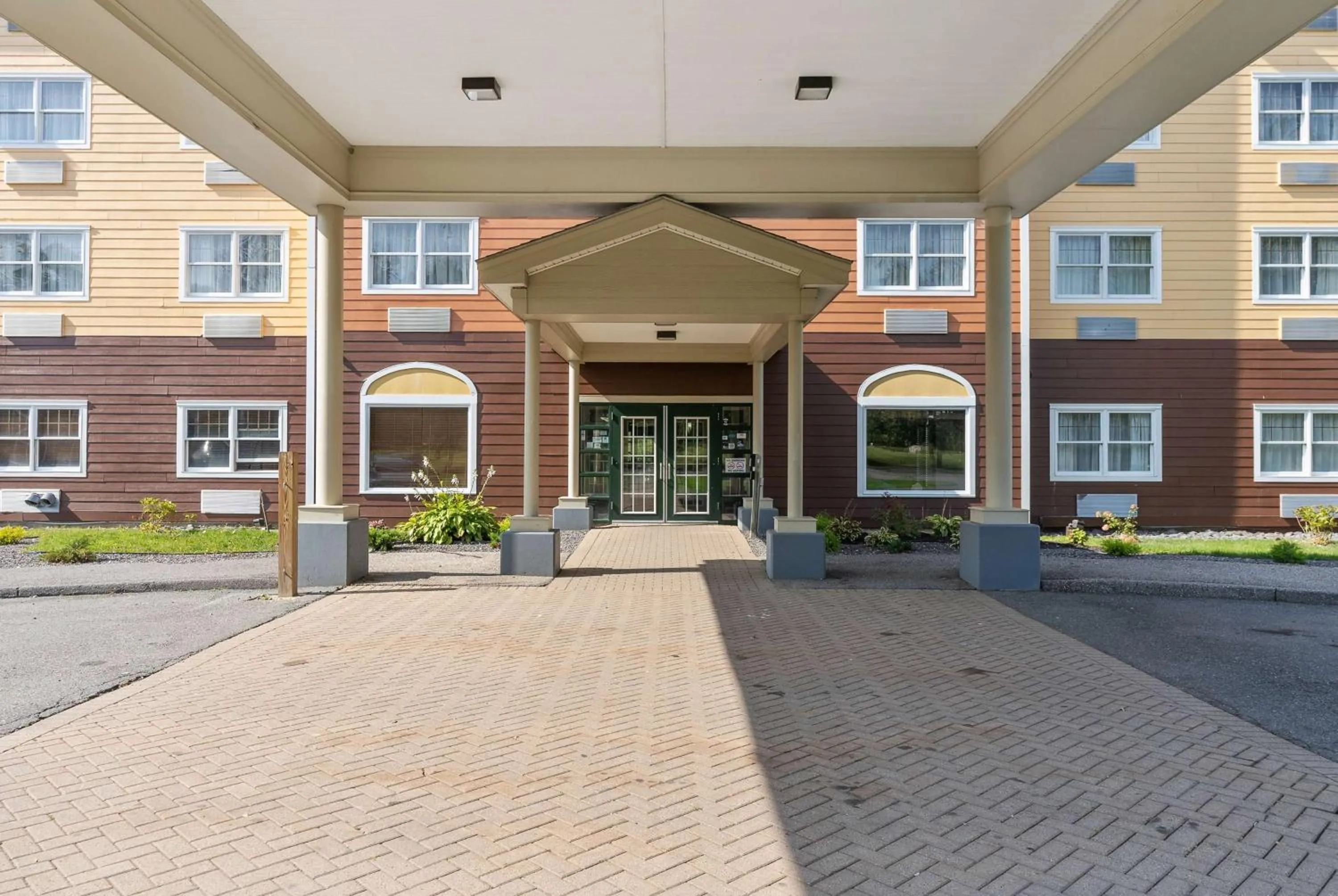 Property building in Ramada by Wyndham Saco/Old Orchard Beach Area