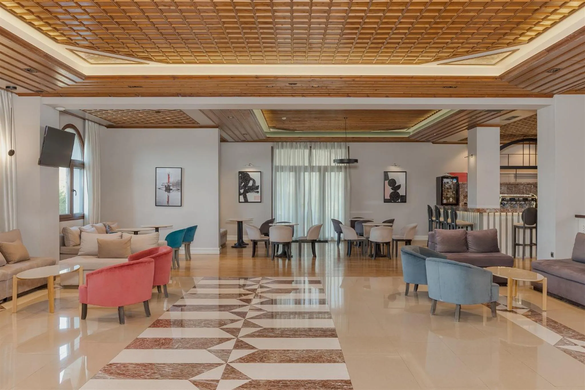 Lobby or reception in The Lake Hotel