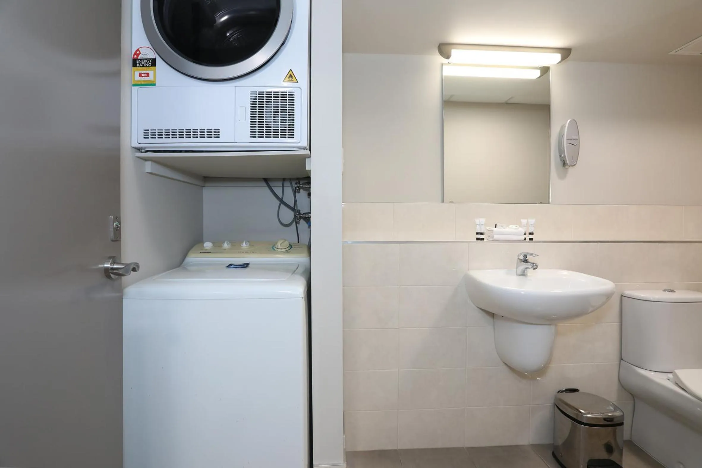 Bathroom in Quality Suites Central Square