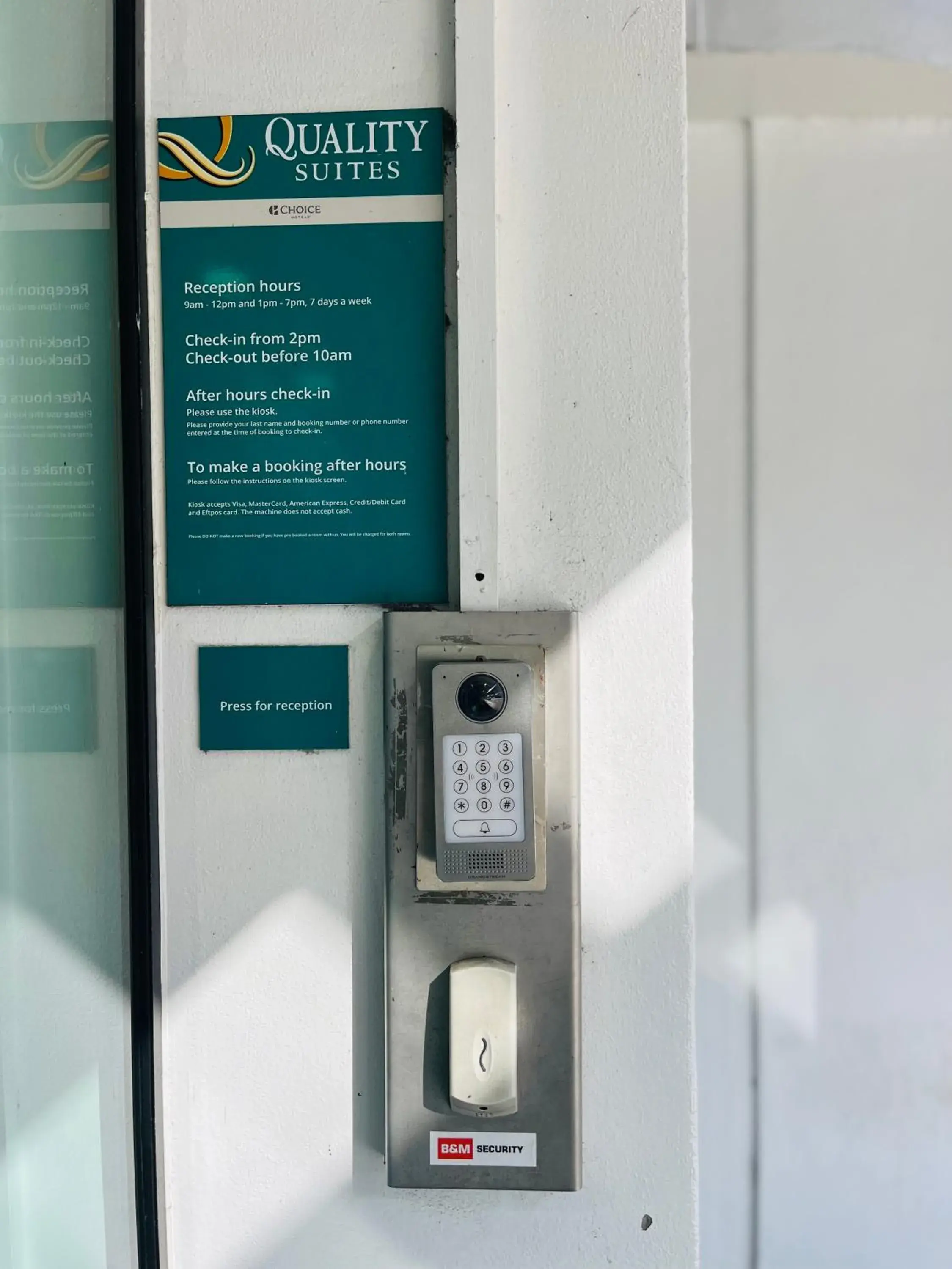 Property building in Quality Suites Central Square Property building in Quality Suites Central Square