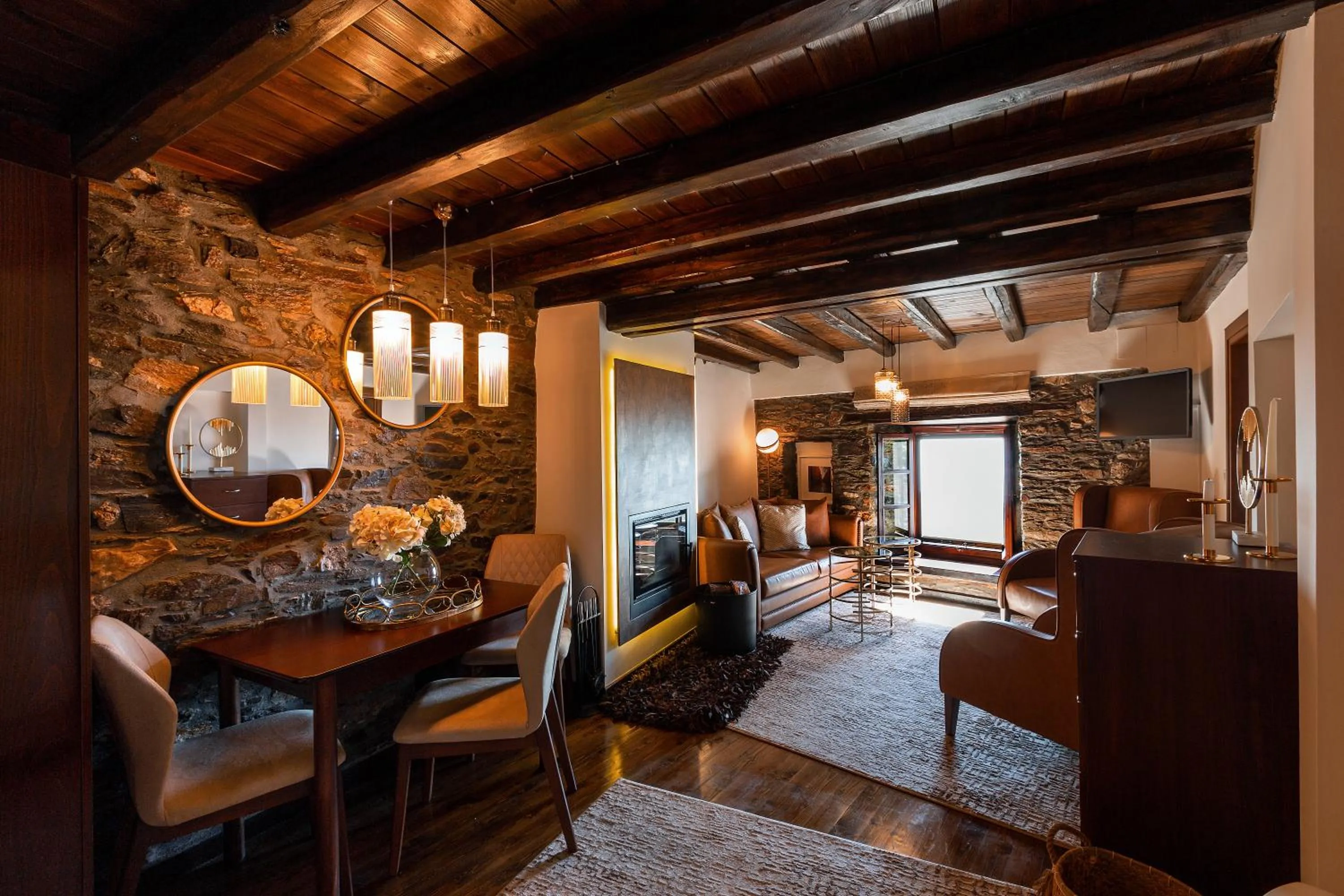 Living room in 1822 Makrinitsa Suites