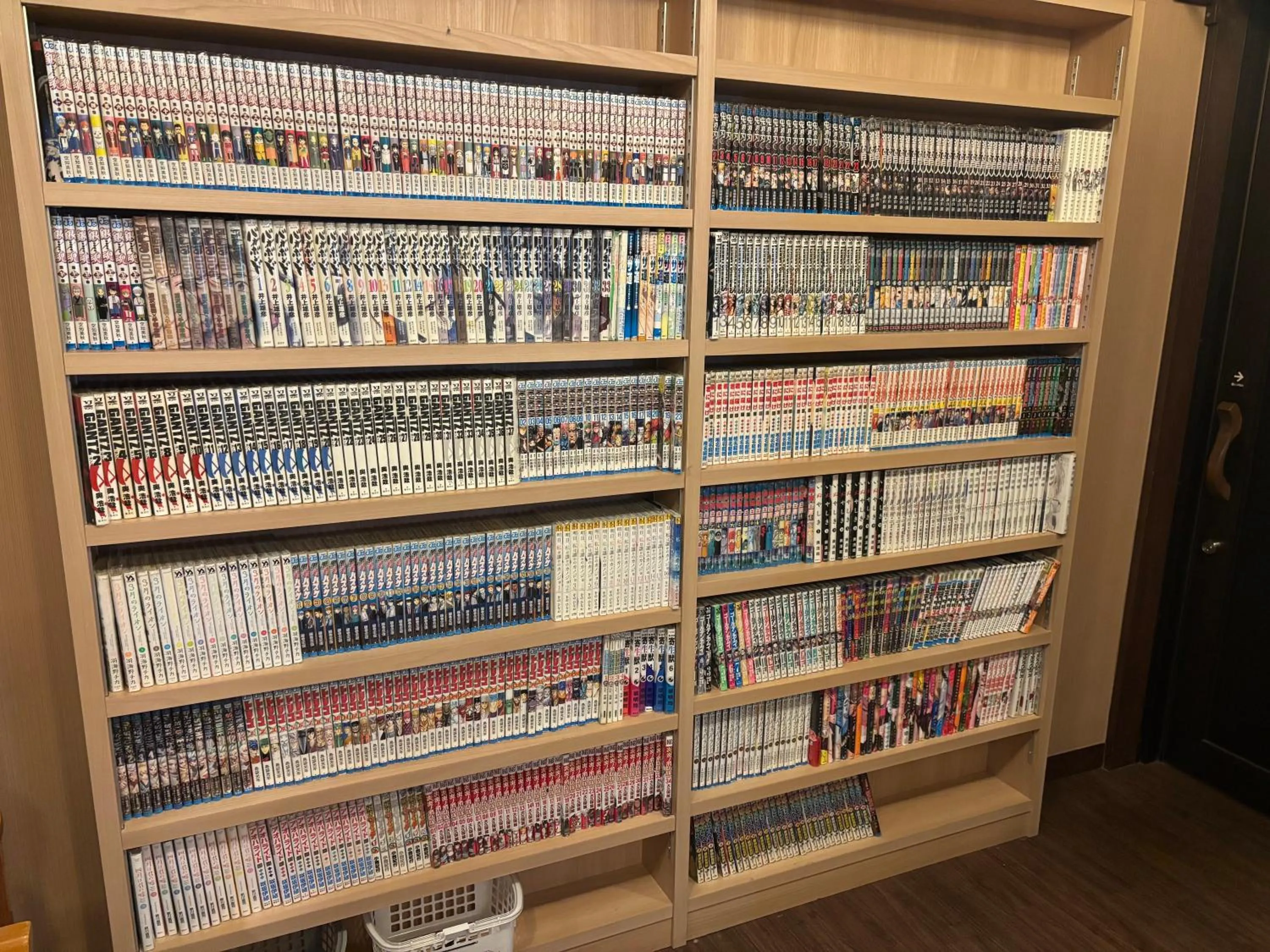 Library in Dormy Inn Premium Hakata Canal City Mae