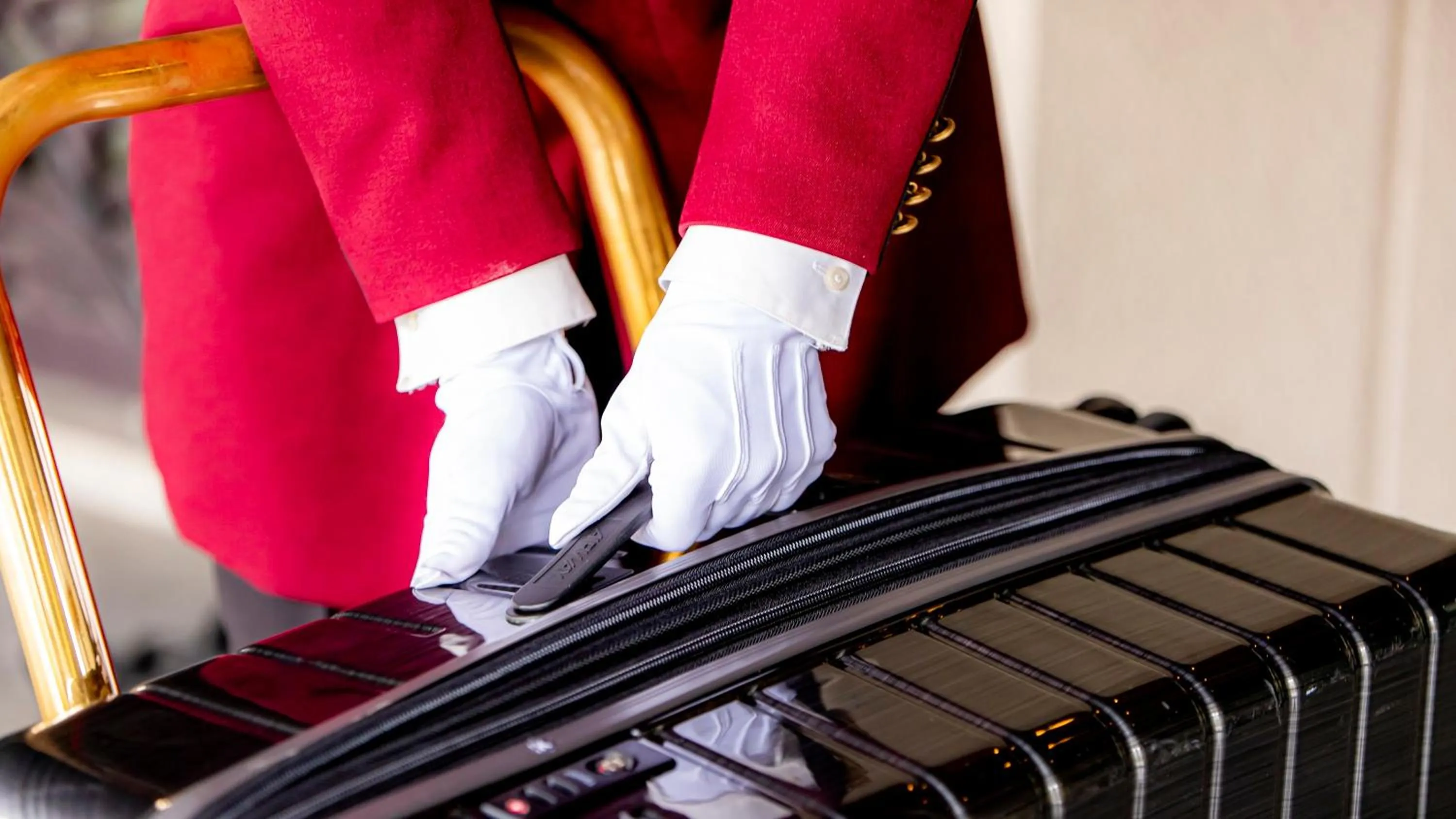 Staff in Nishitetsu Grand Hotel