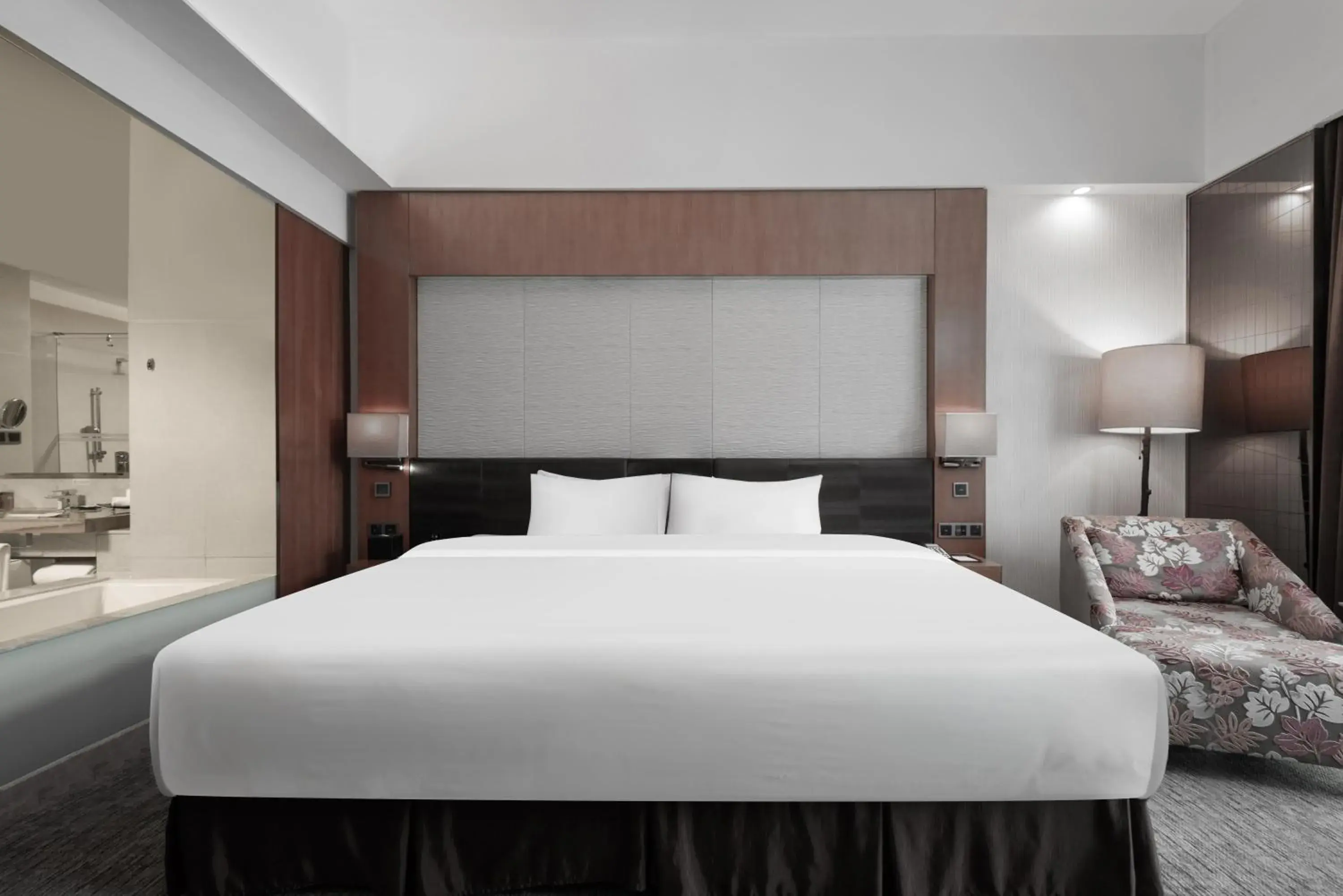 Bed in Vanburgh Hotel - Free shuttle bus transfer during Canton Fair Bed in Vanburgh Hotel - Free shuttle bus transfer during Canton Fair