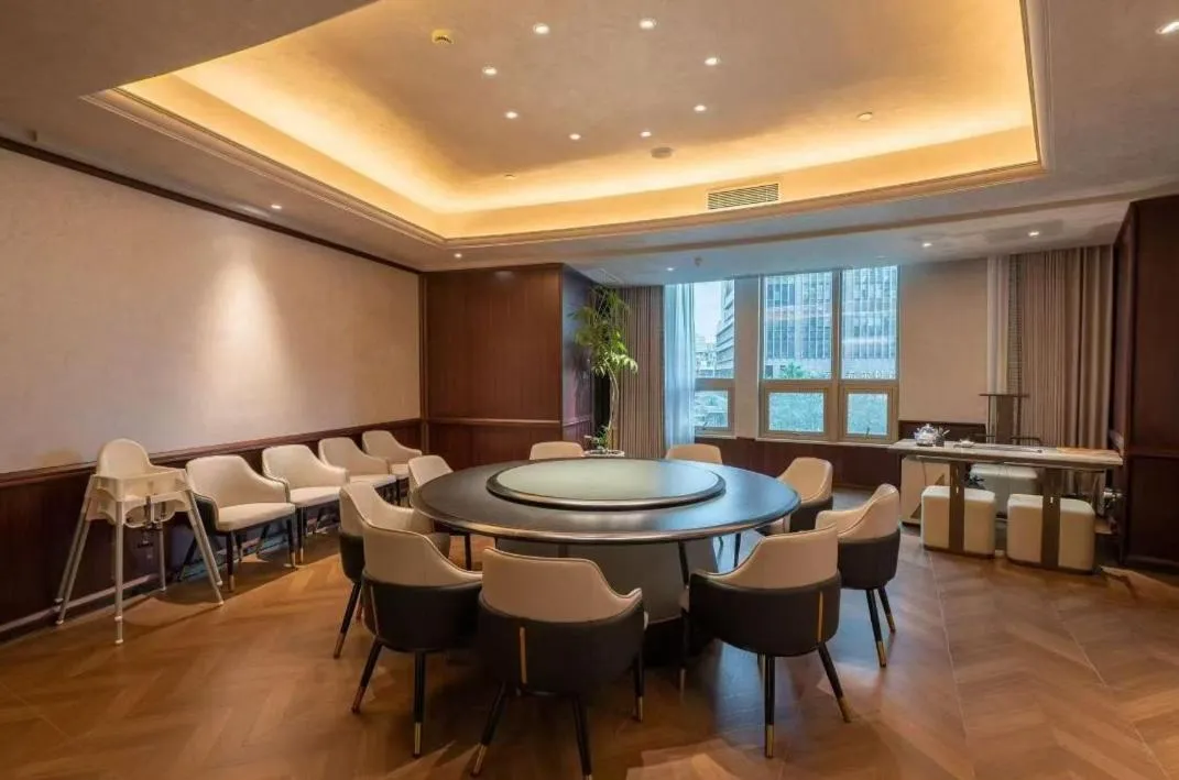 Restaurant/places to eat in Vanburgh Hotel - Free shuttle bus transfer during Canton Fair