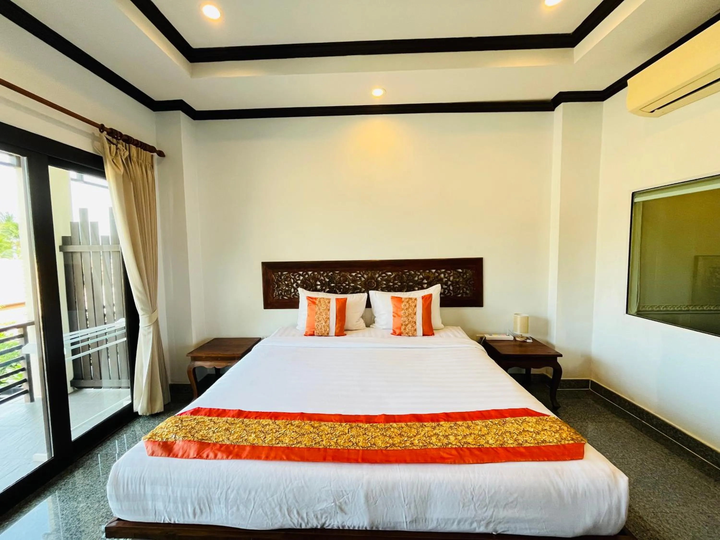 Bed in Poolsawat Villa - SHA Plus