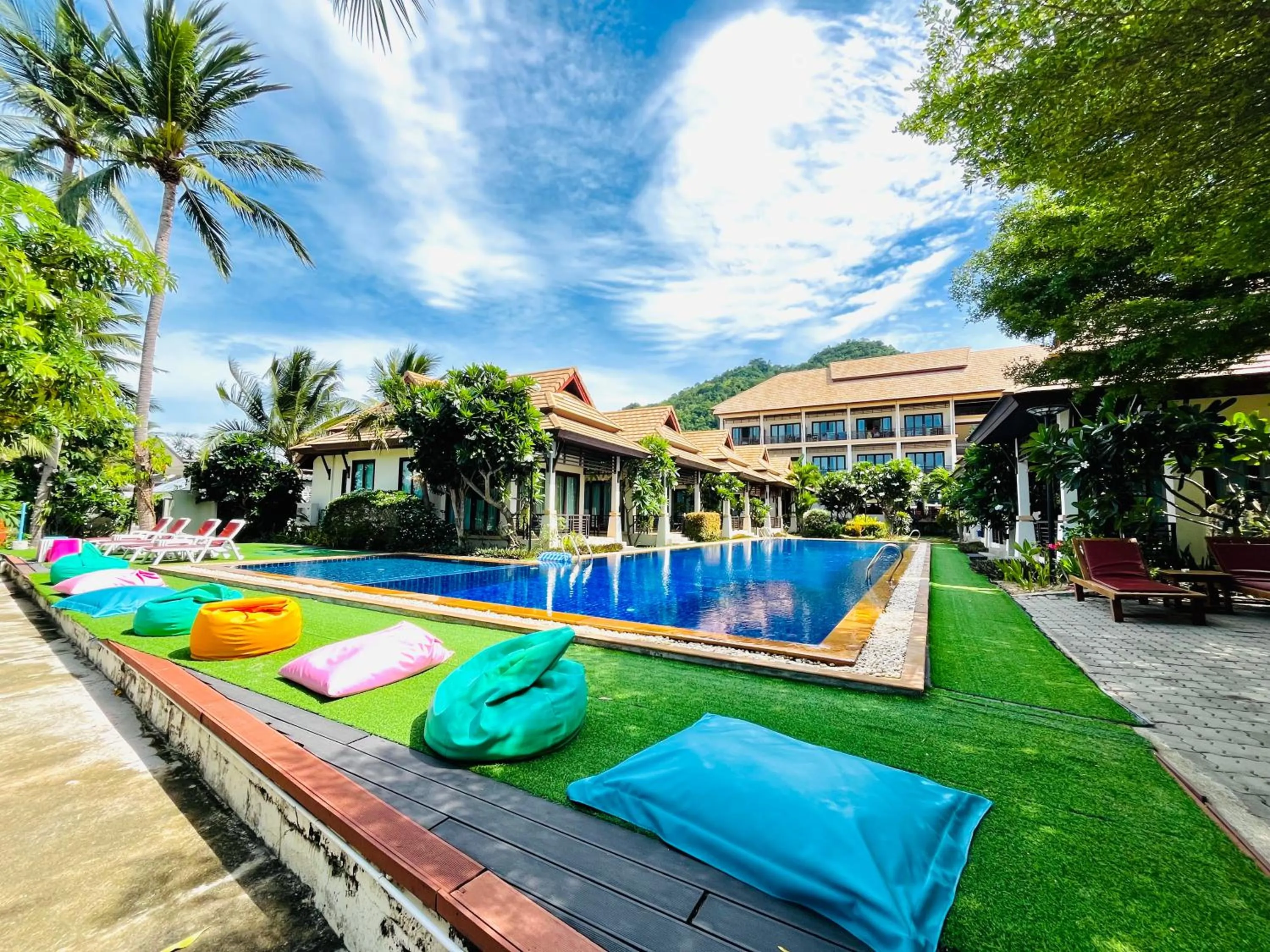 Swimming pool in Poolsawat Villa - SHA Plus