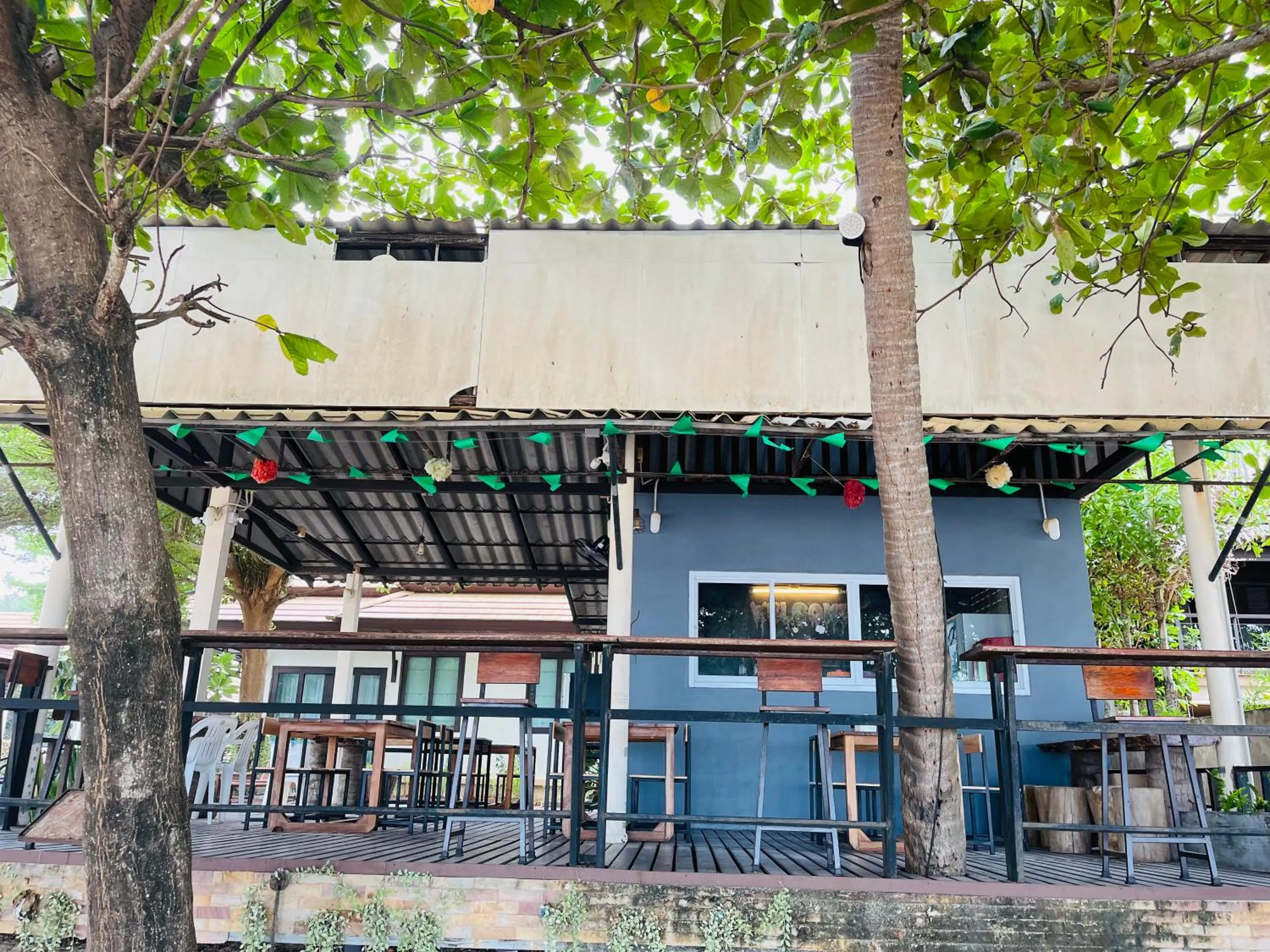 Restaurant/places to eat in Poolsawat Villa - SHA Plus