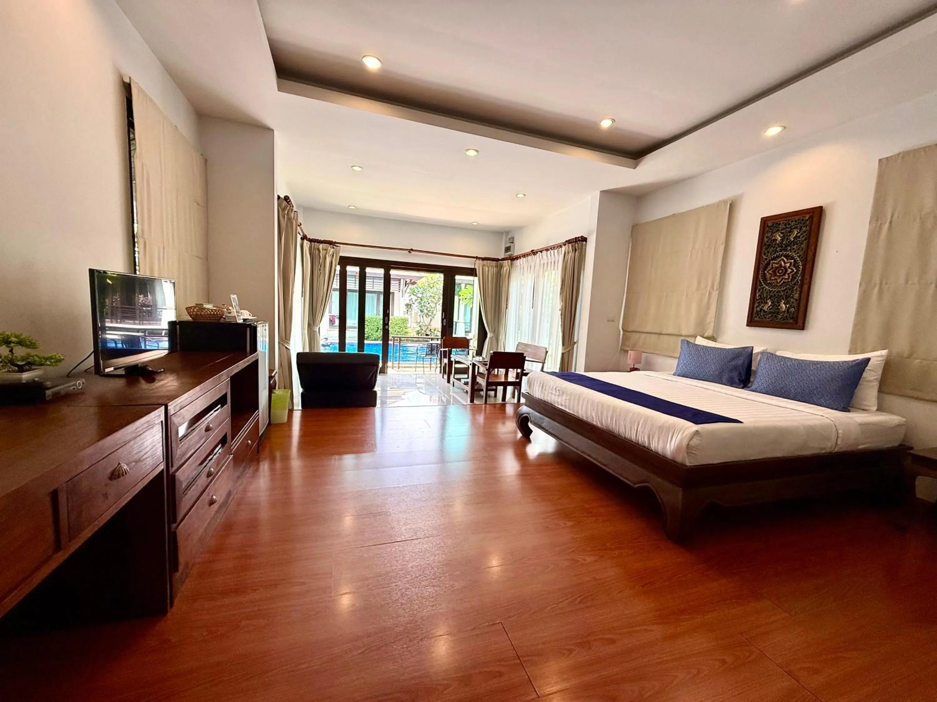 Bedroom, Bed in Poolsawat Villa - SHA Plus