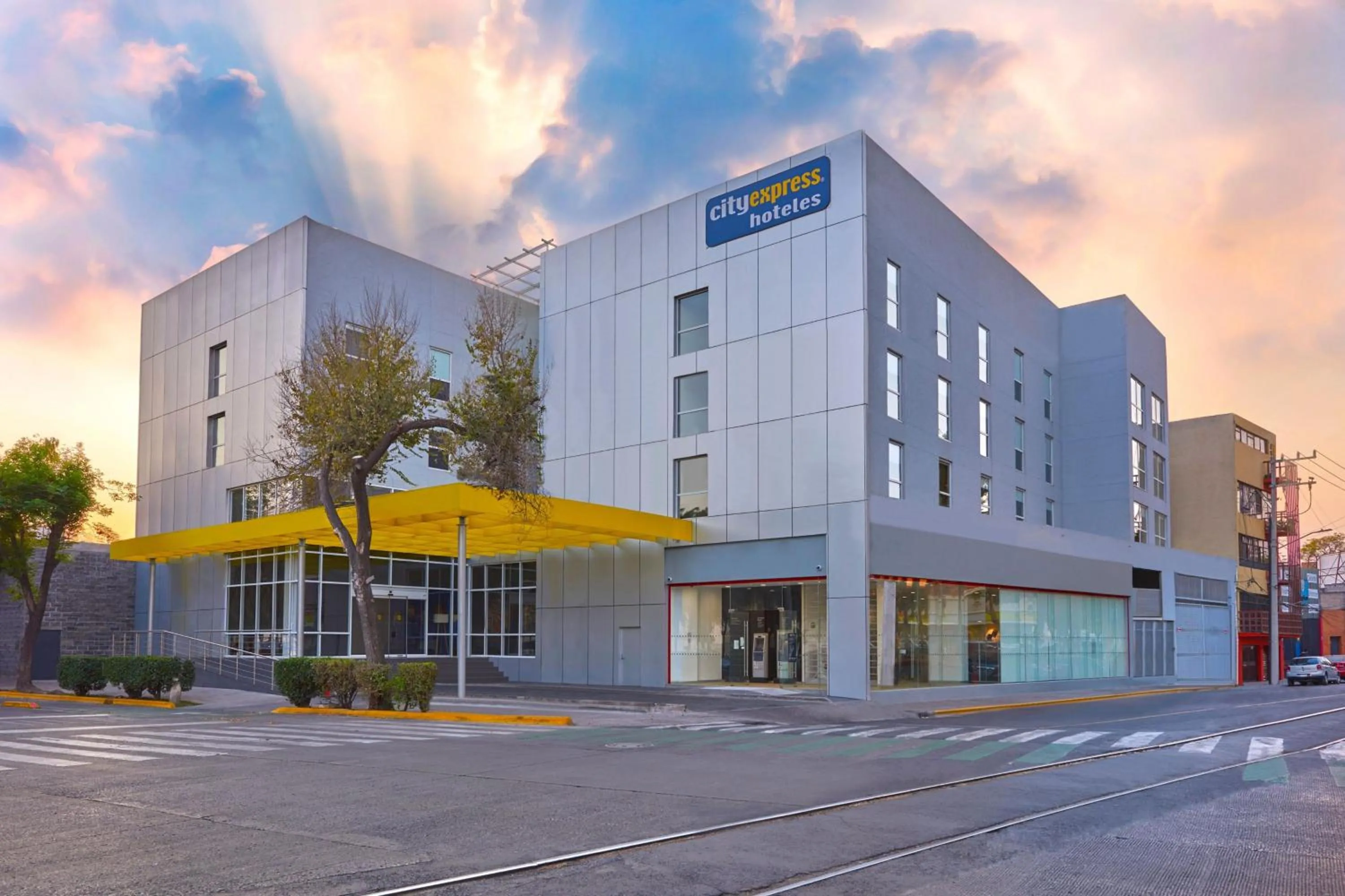 Property building in City Express by Marriott Ciudad de México La Villa