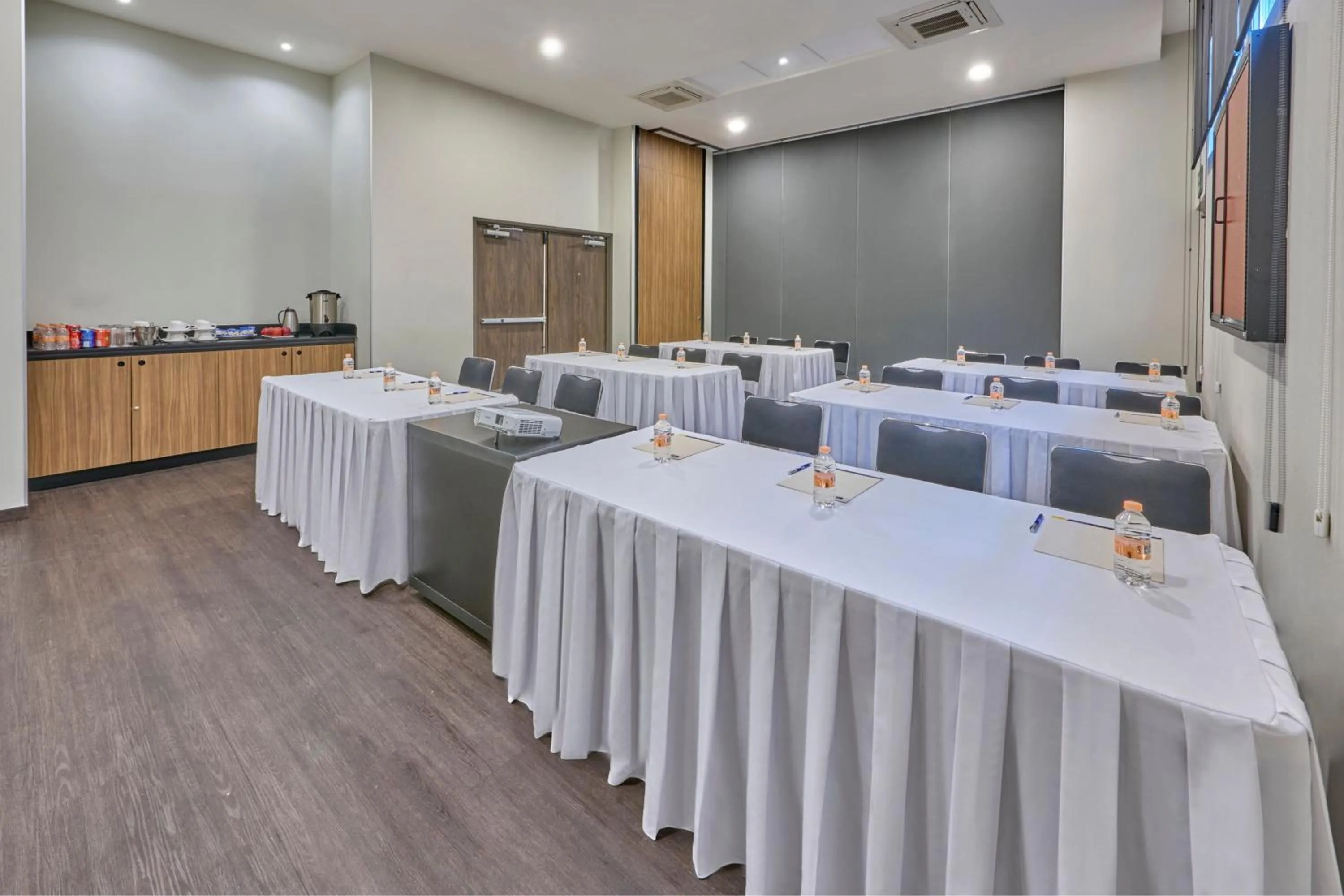 Meeting/conference room in City Express by Marriott Ciudad de México La Villa