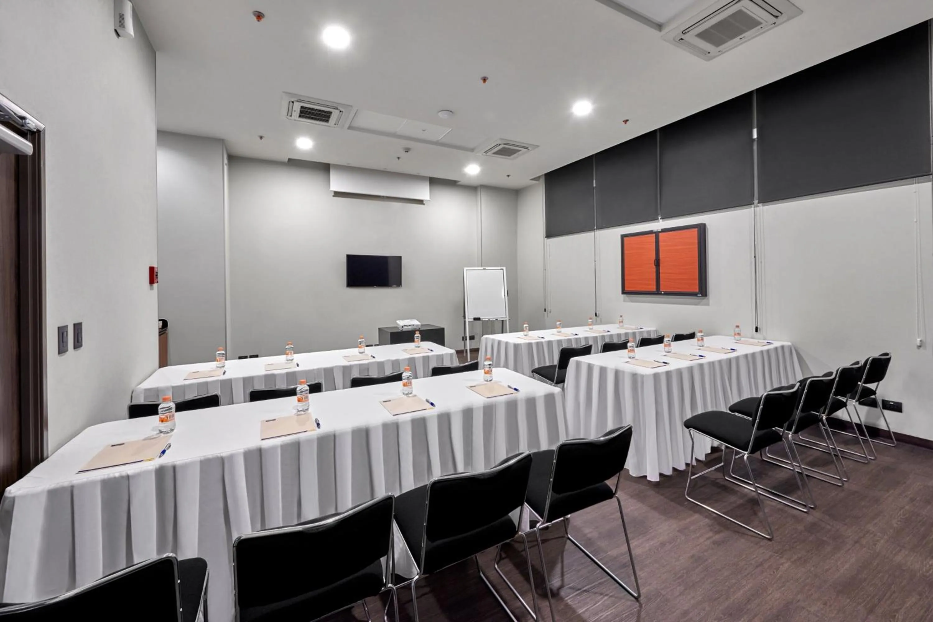 Meeting/conference room in City Express by Marriott Ciudad de México La Villa