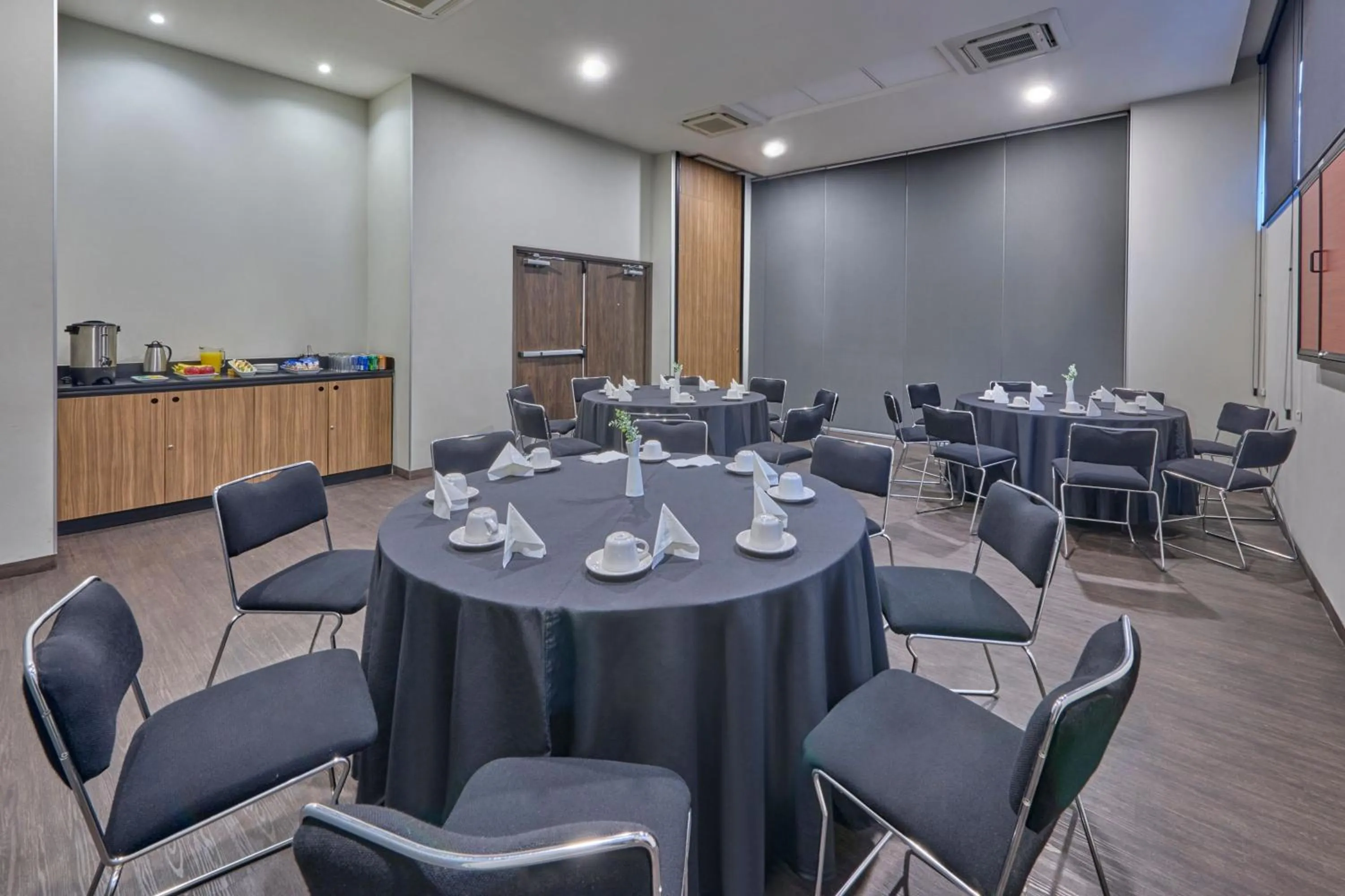 Meeting/conference room in City Express by Marriott Ciudad de México La Villa