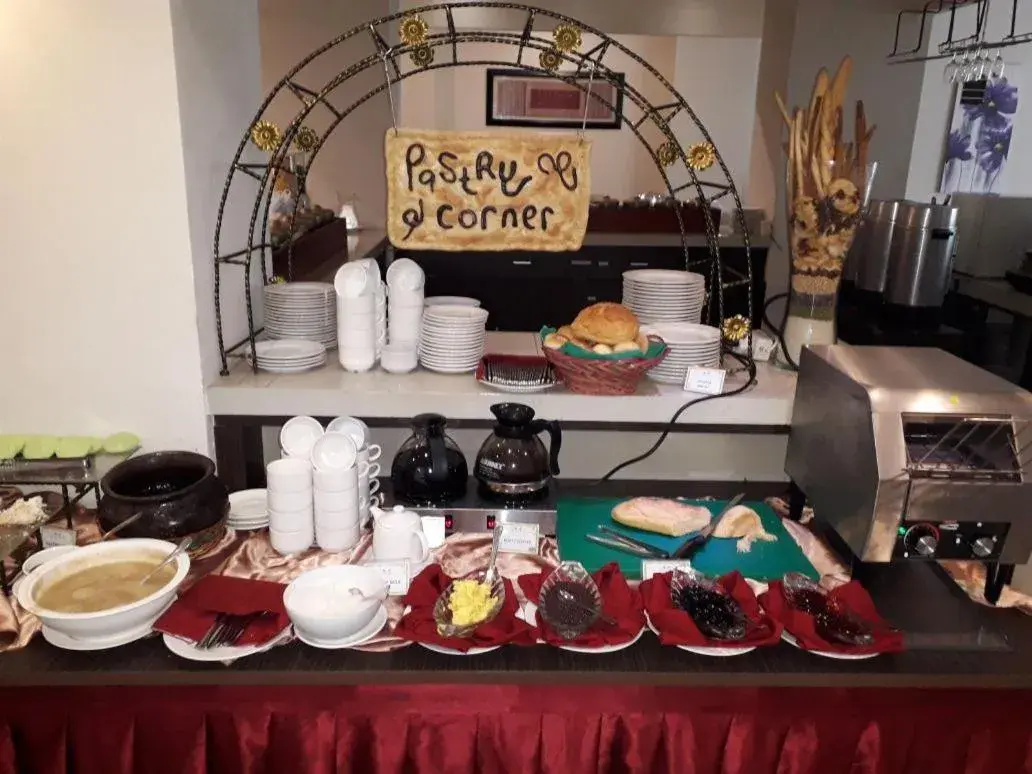 Restaurant/places to eat in Daima Hotel Padang Restaurant/places to eat in Daima Hotel Padang