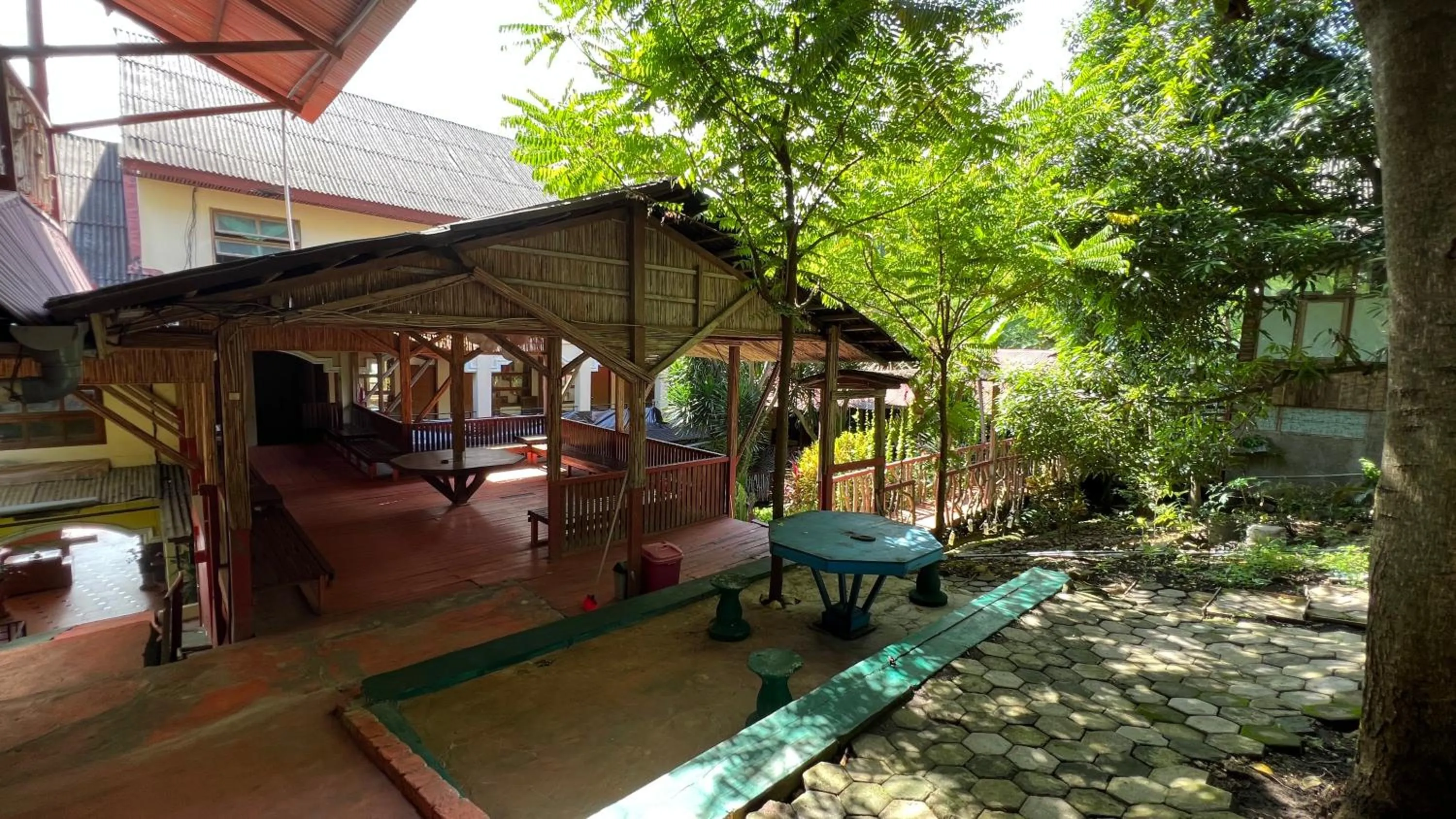 Centro Bajo Hotel & Resto