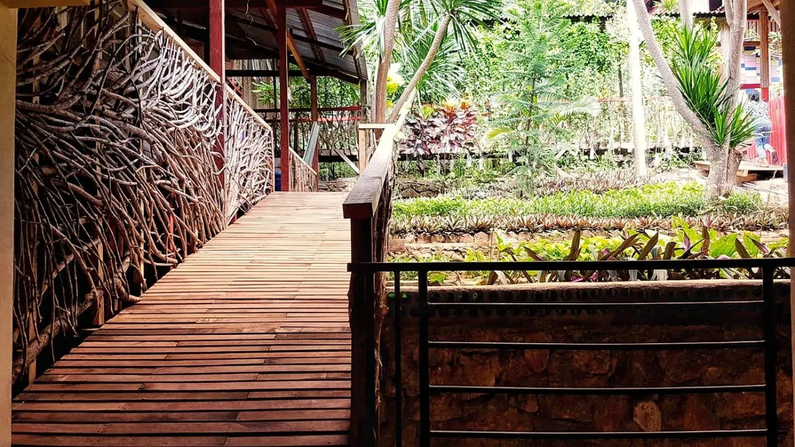 Centro Bajo Hotel & Resto